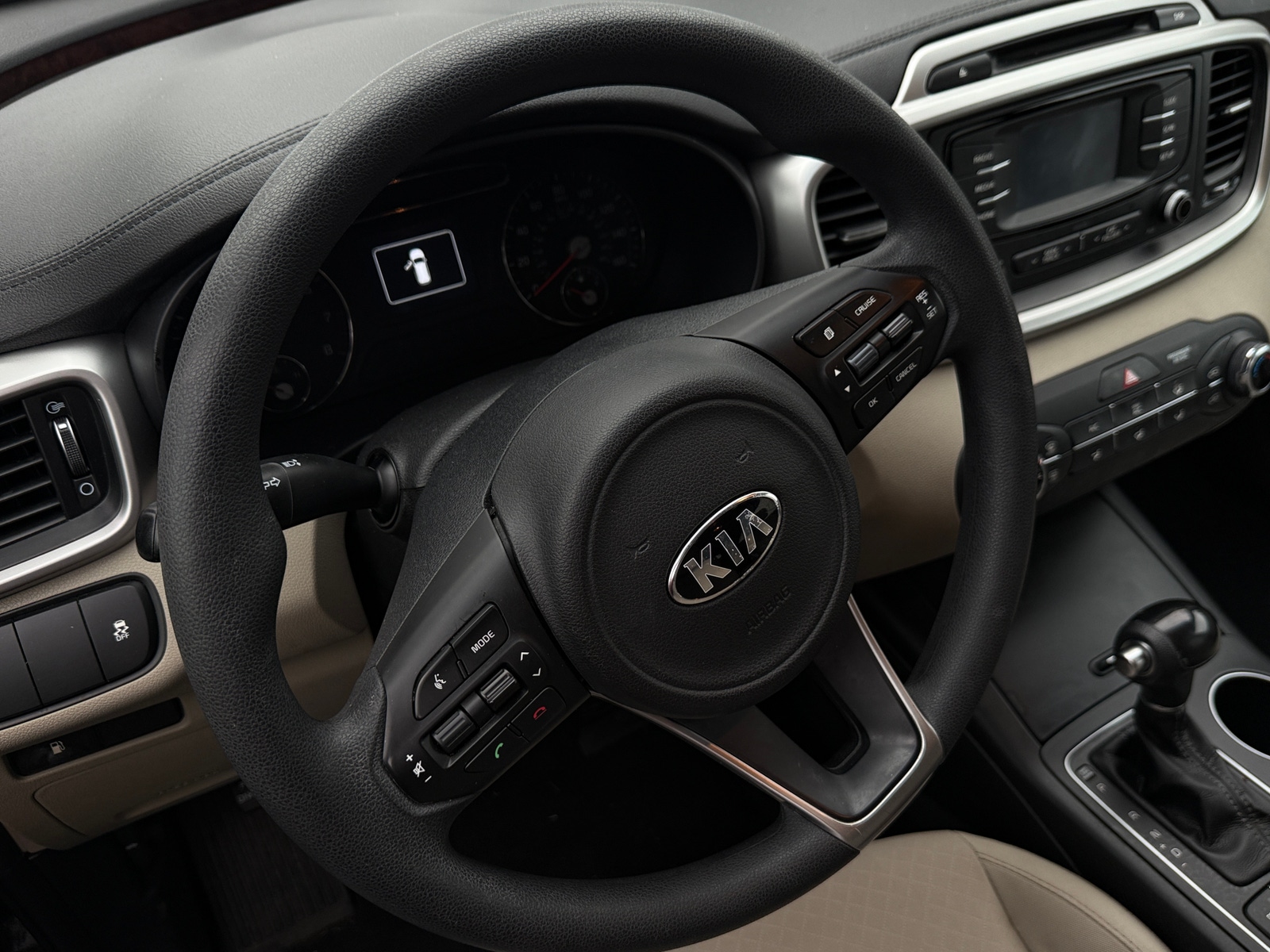 Thumbnail: 2017 Kia Sorento - 5