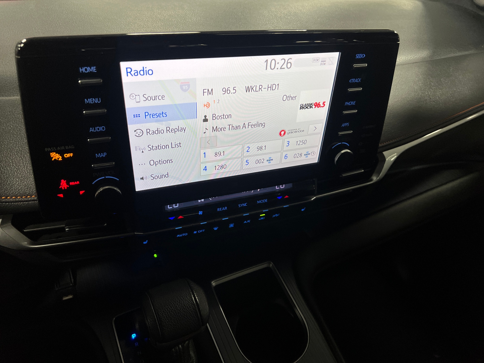 Thumbnail: 2021 Toyota Sienna - 3