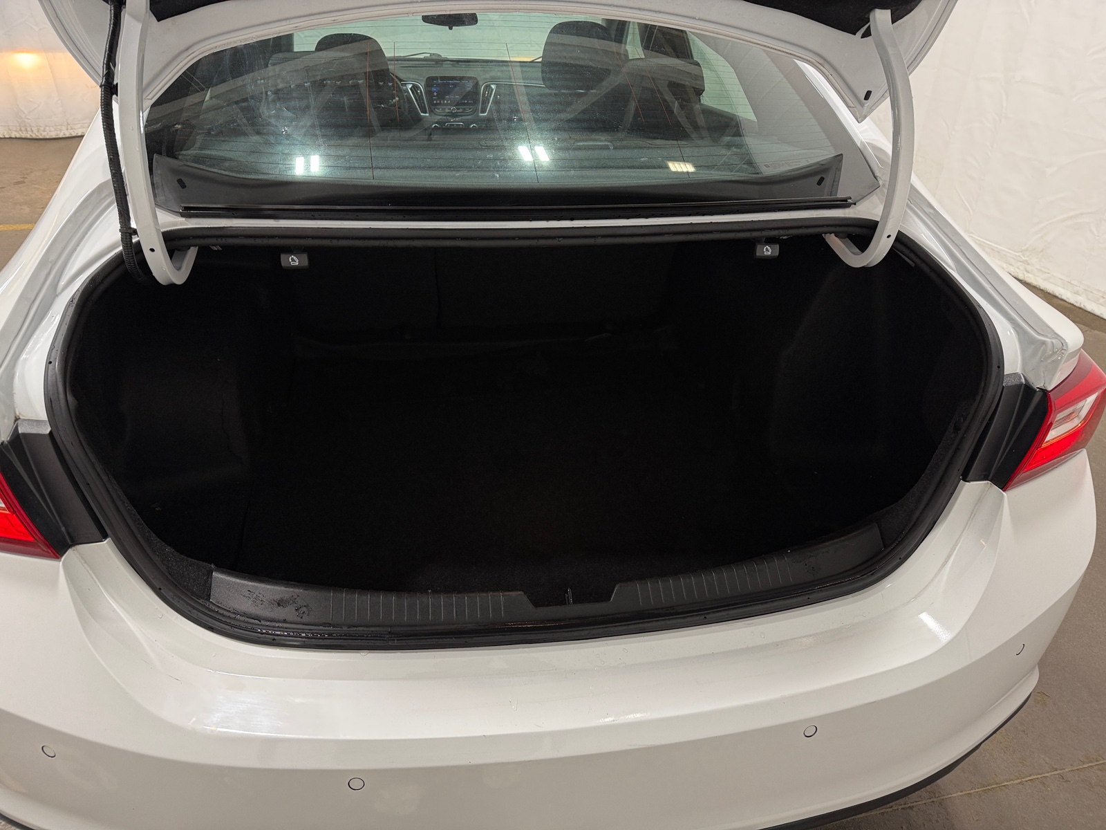 Thumbnail: 2024 Chevrolet Malibu - 7