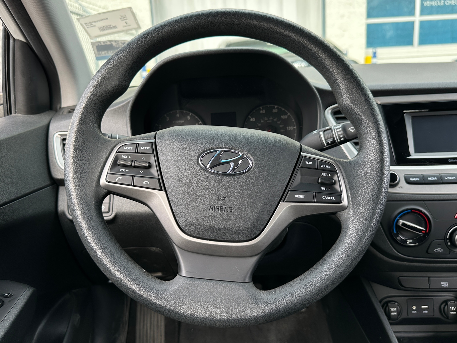 Thumbnail: 2019 Hyundai Accent - 5