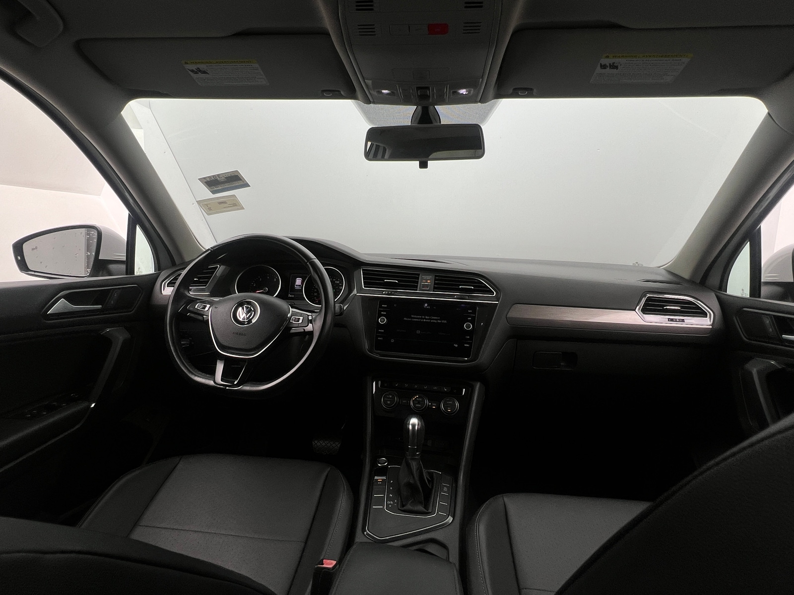 Thumbnail: 2018 Volkswagen Tiguan - 2