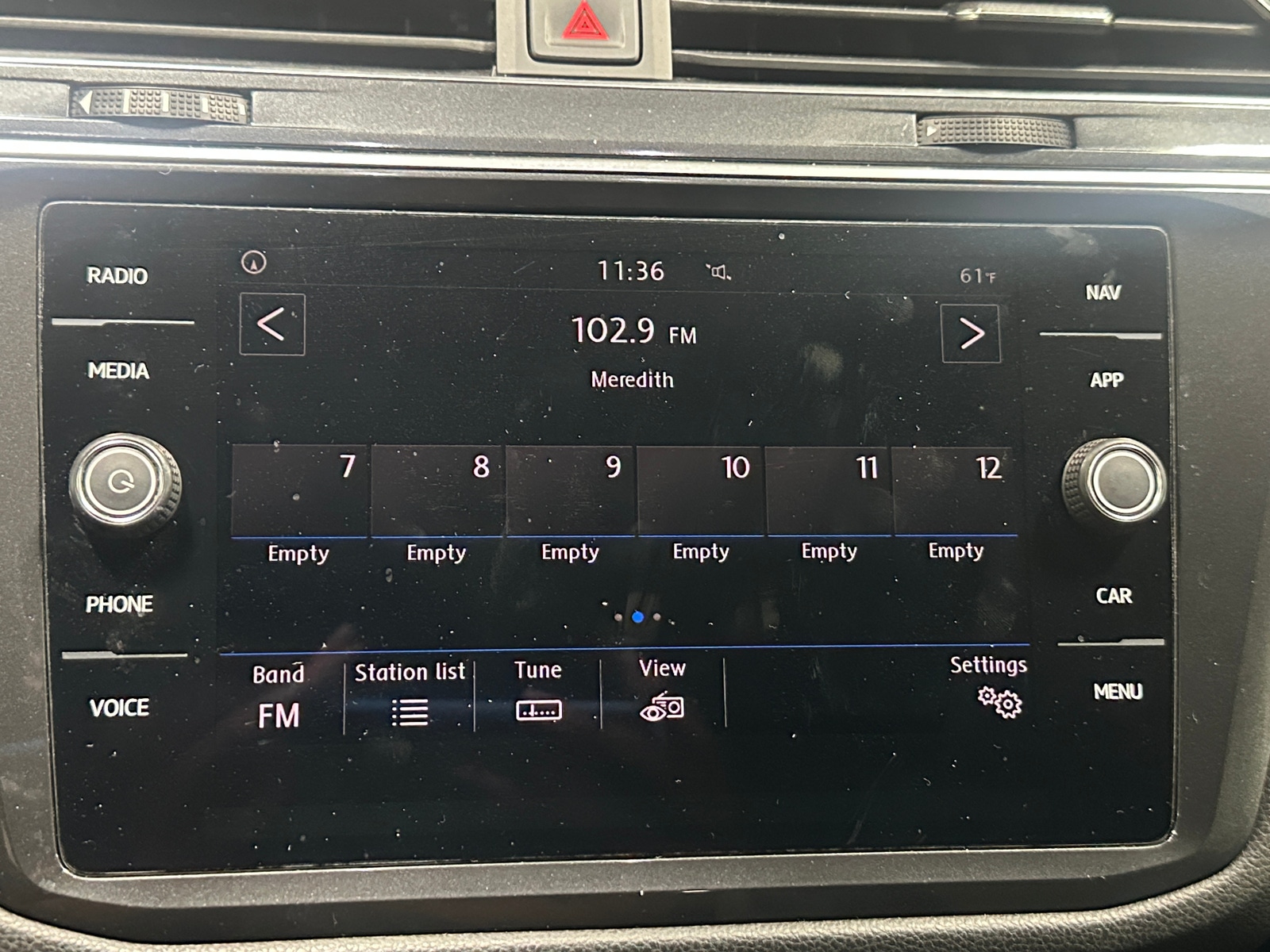 Thumbnail: 2018 Volkswagen Tiguan - 3