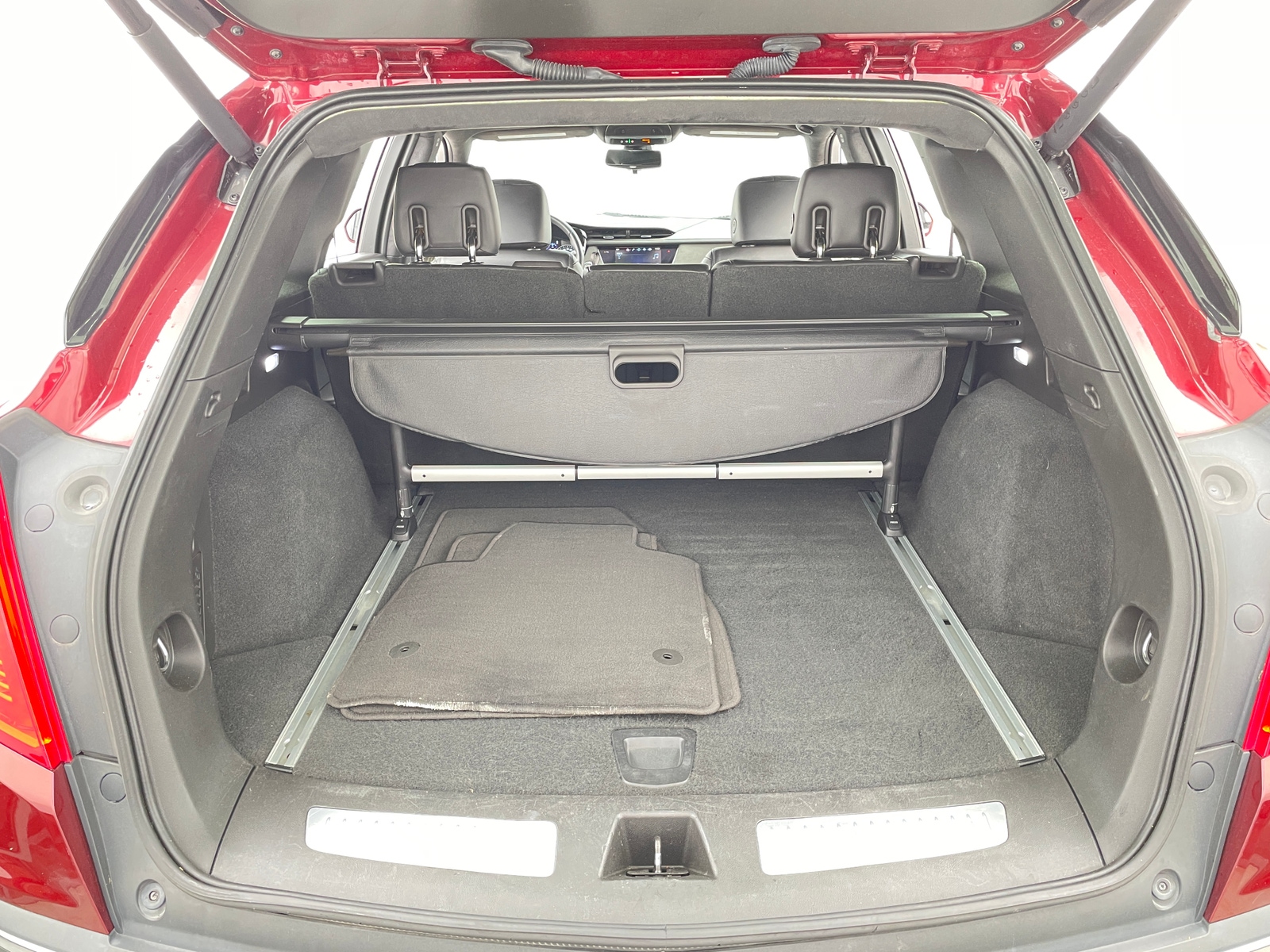 Thumbnail: 2017 Cadillac XT5 - 6