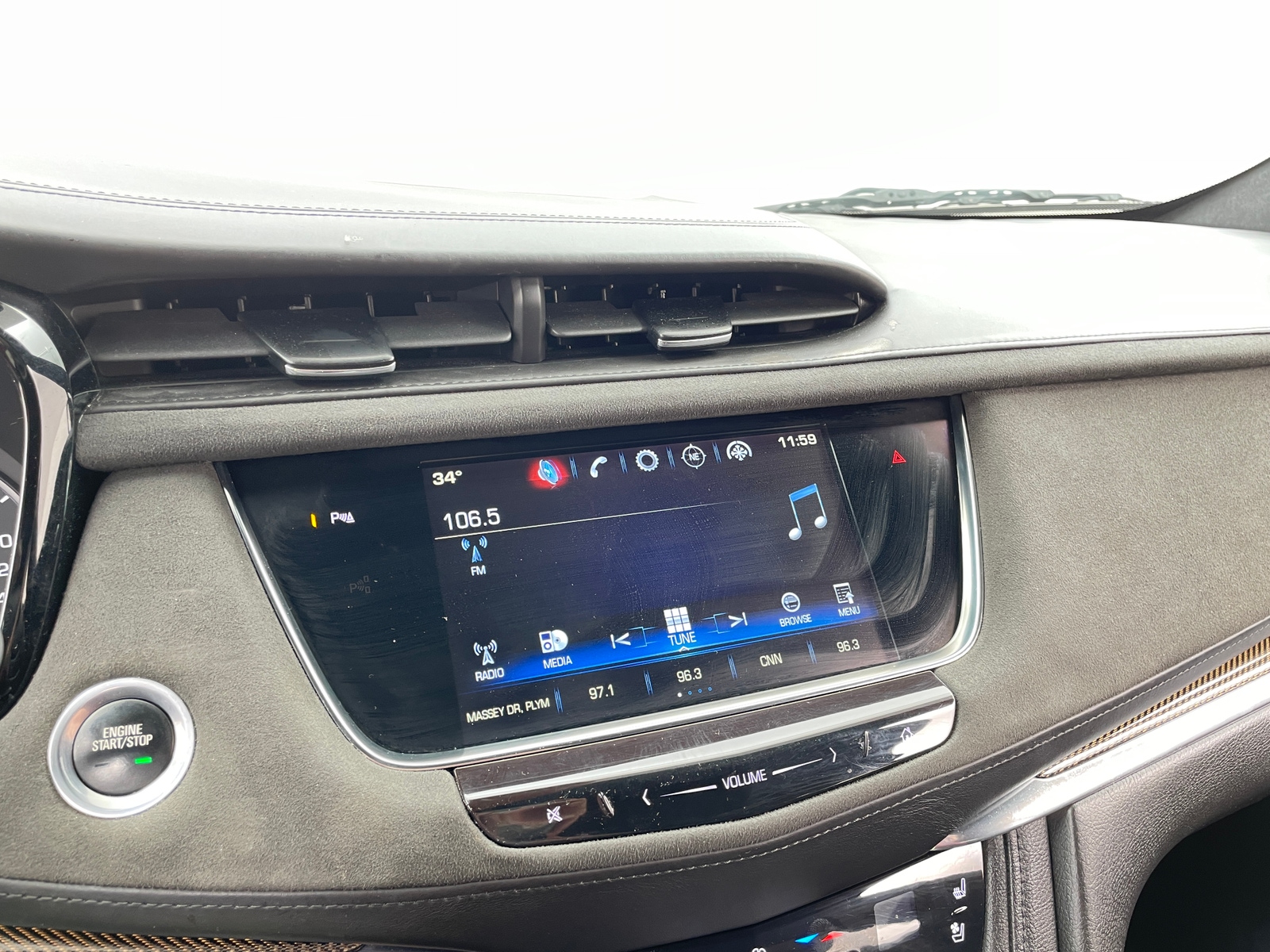 Thumbnail: 2017 Cadillac XT5 - 3