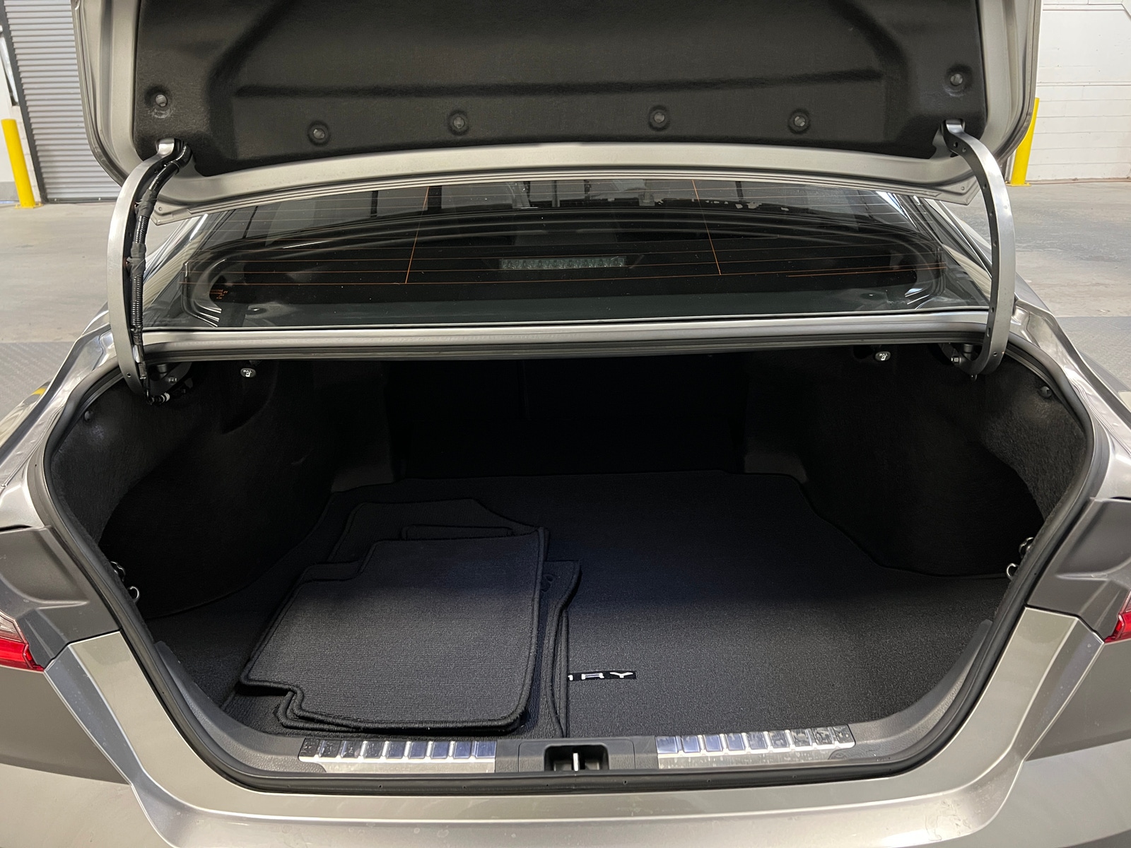 Thumbnail: 2025 Toyota Camry - 6