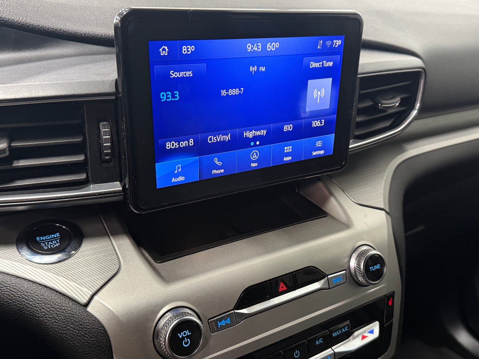 Thumbnail: 2022 Ford Explorer - 4