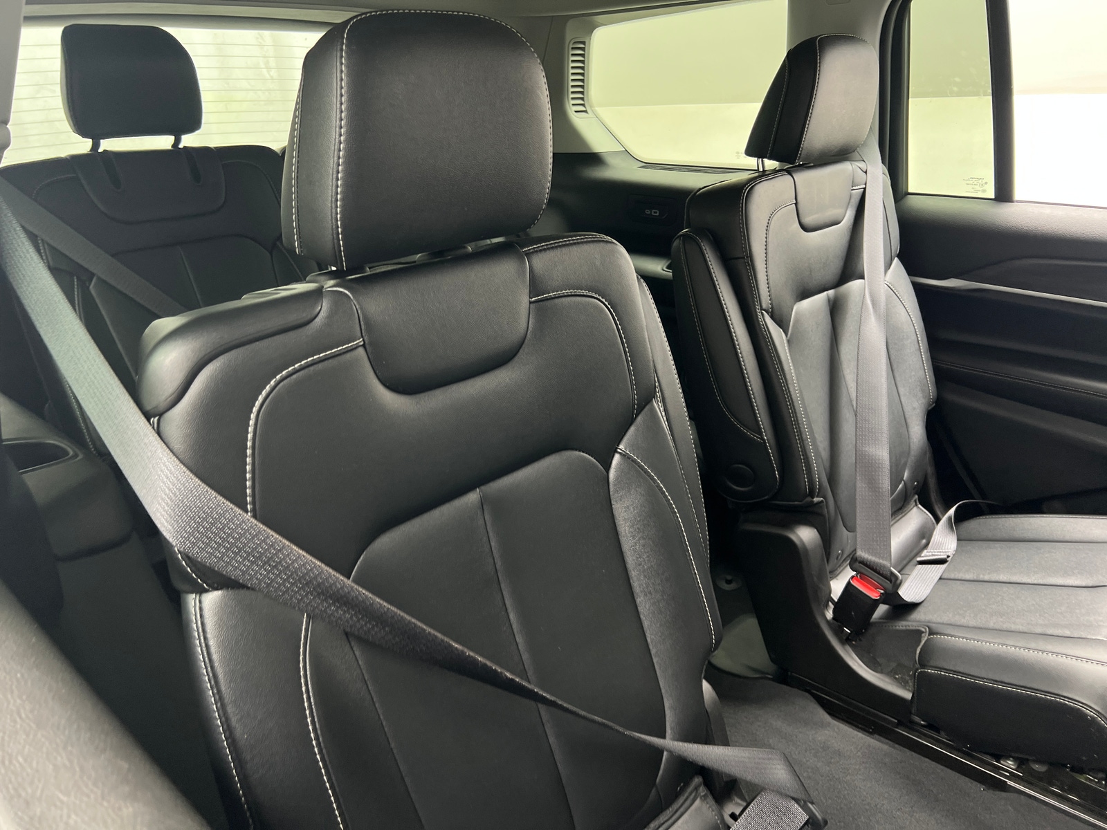 Thumbnail: 2024 Jeep Grand Cherokee L - 5