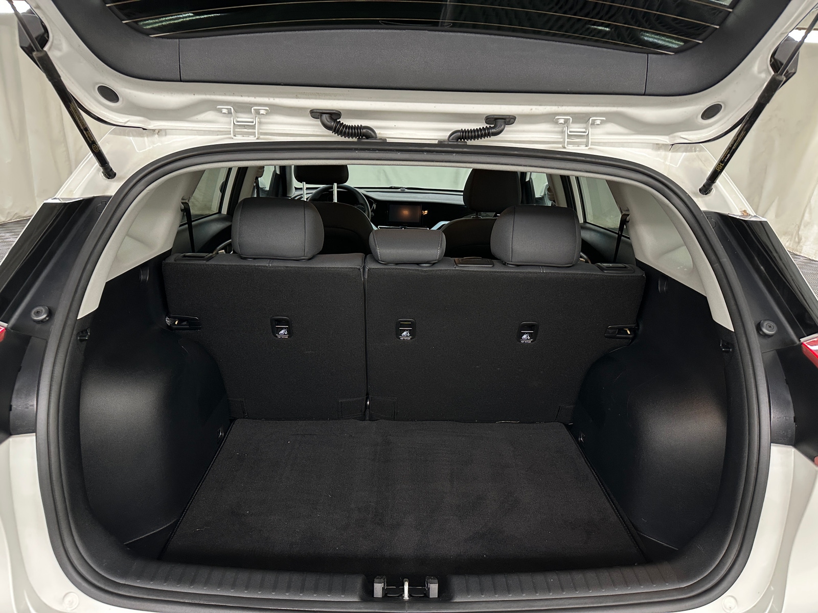 Thumbnail: 2022 Kia Niro - 7