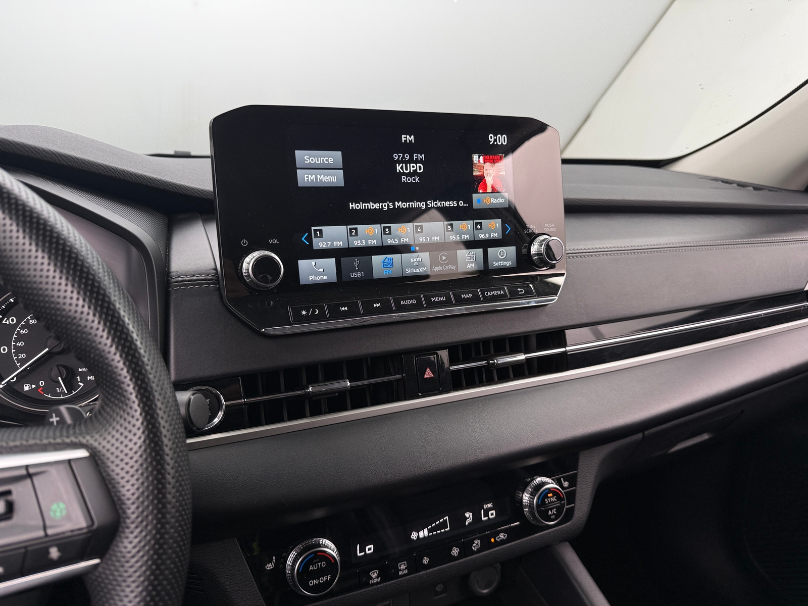 Thumbnail: 2024 Mitsubishi Outlander - 3