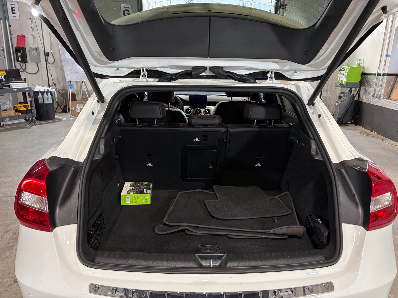 Thumbnail: 2018 Mercedes-Benz GLA - 6