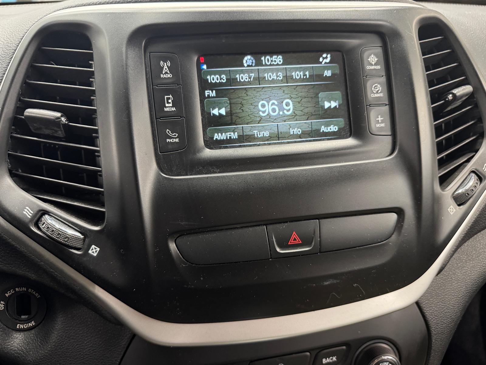 Thumbnail: 2016 Jeep Cherokee - 4