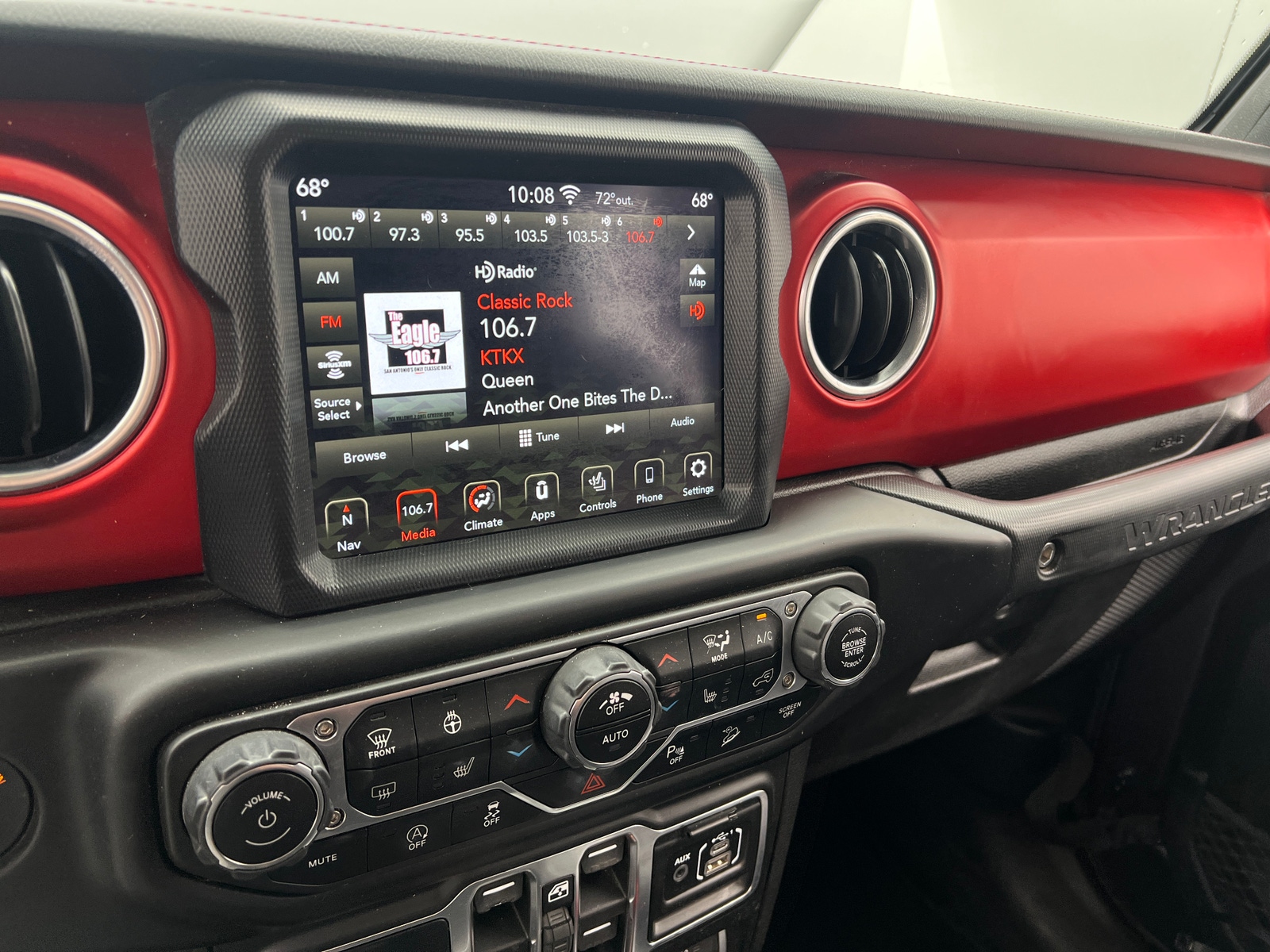 Thumbnail: 2020 Jeep Wrangler - 4