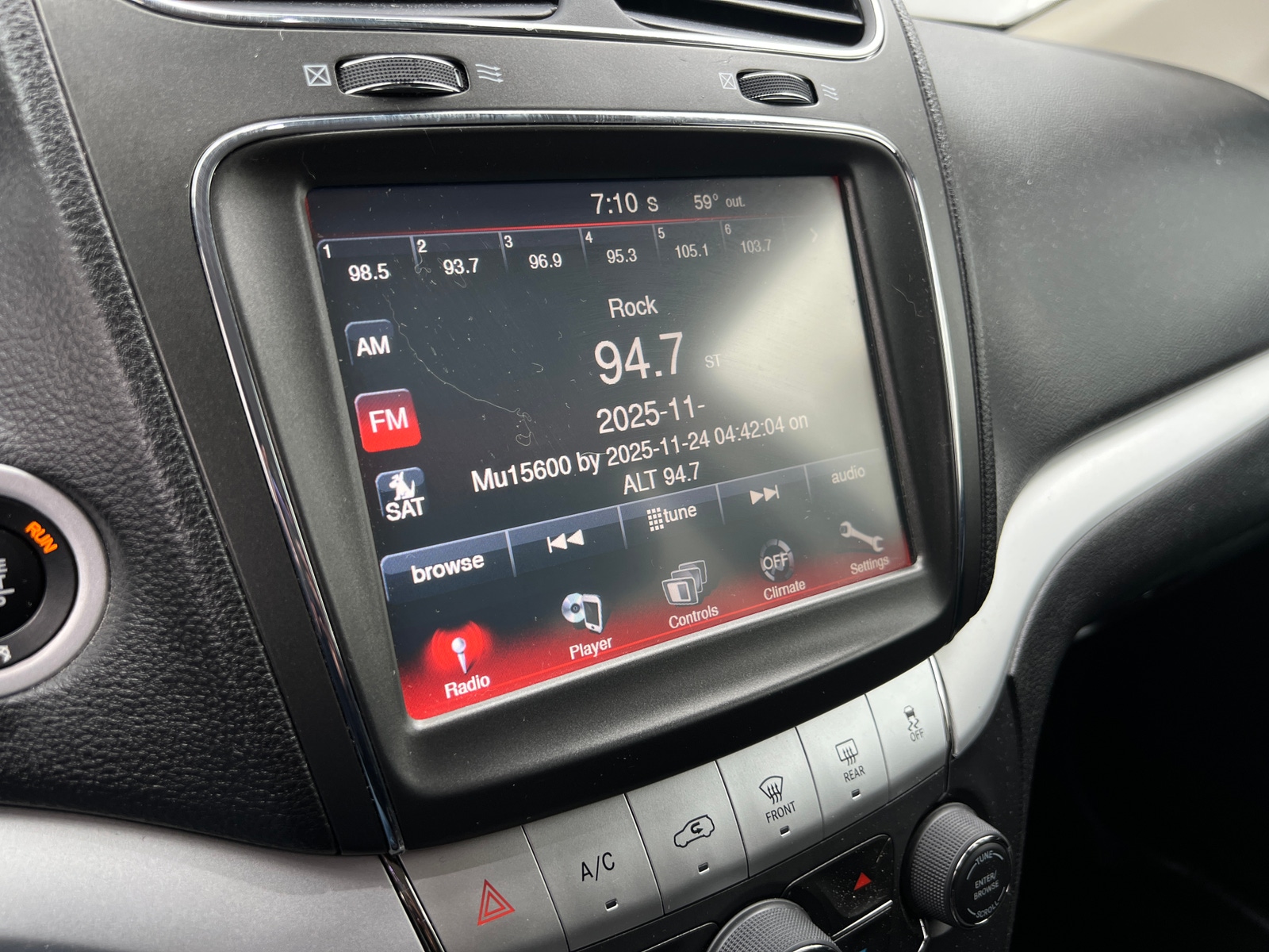 Thumbnail: 2019 Dodge Journey - 4