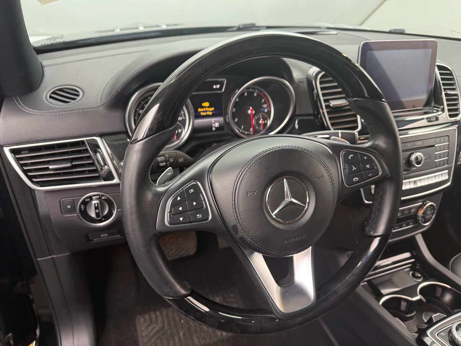 Thumbnail: 2017 Mercedes-Benz GLS - 4