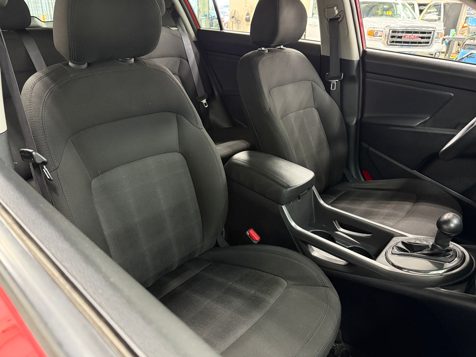 Thumbnail: 2012 Kia Sportage - 2