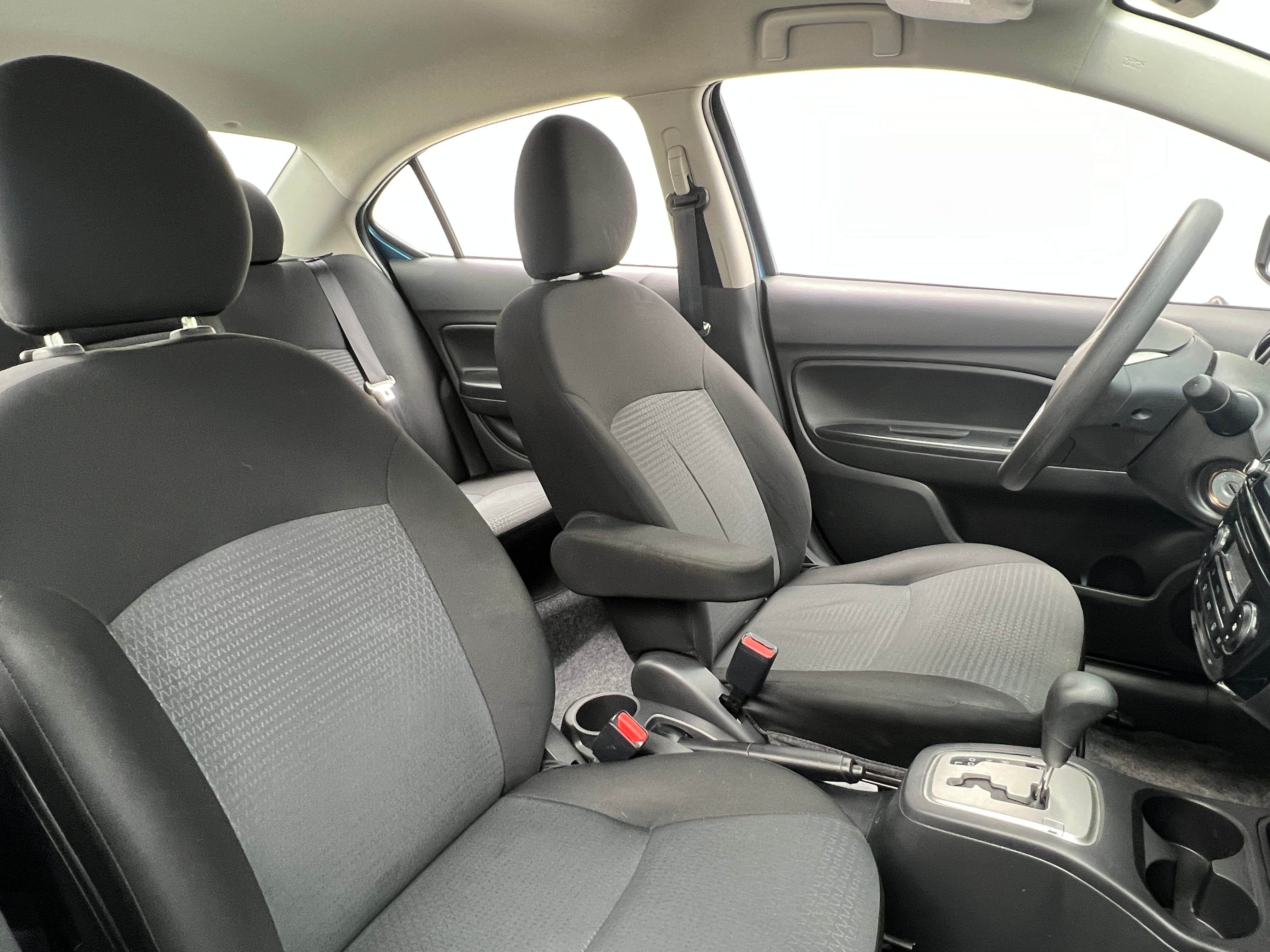 2024 Mitsubishi Mirage G4