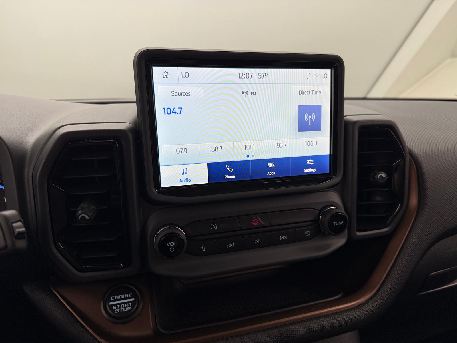 Thumbnail: 2022 Ford Bronco Sport - 3