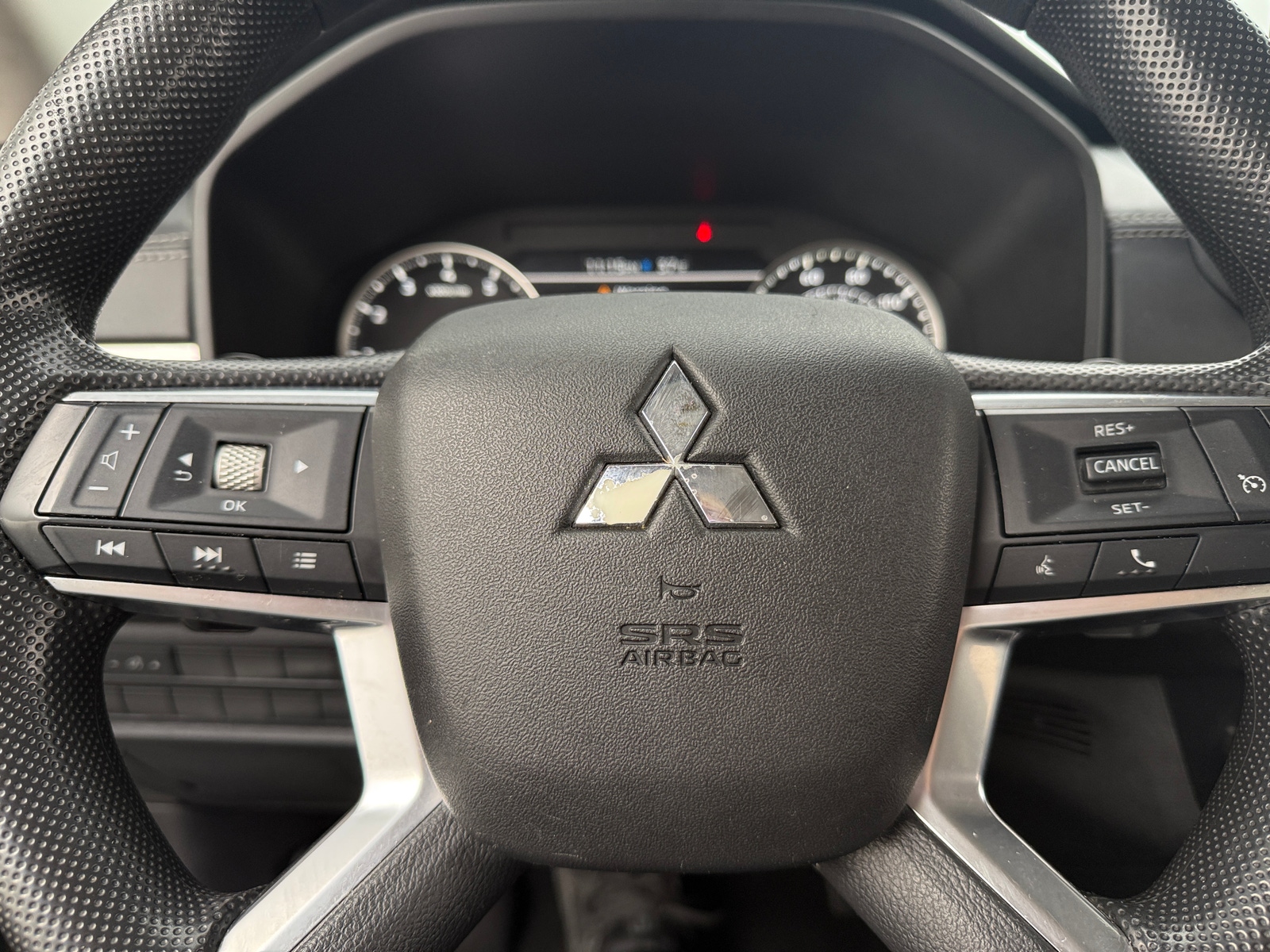 Thumbnail: 2022 Mitsubishi Outlander - 5