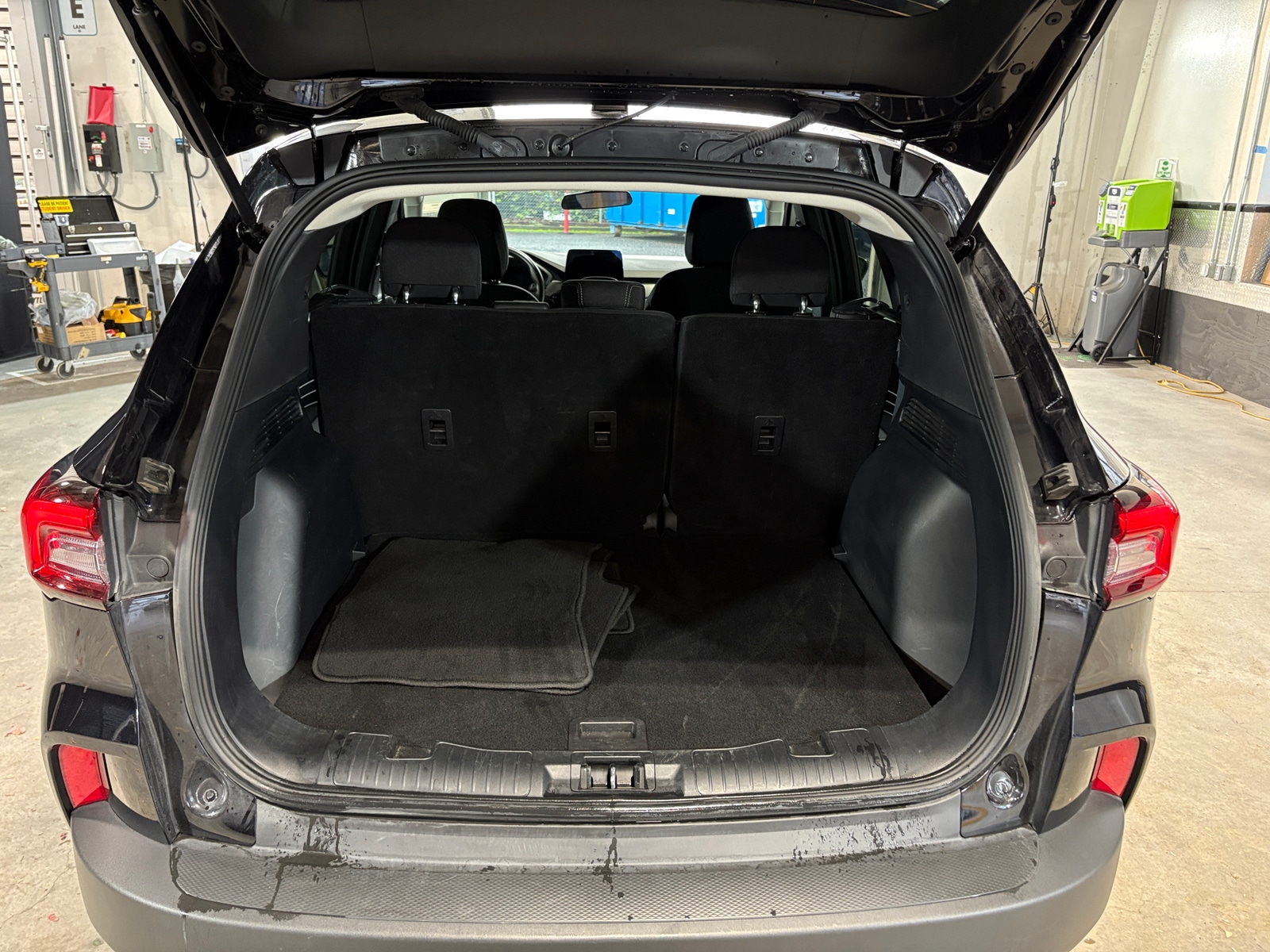 Thumbnail: 2025 Ford Escape - 7