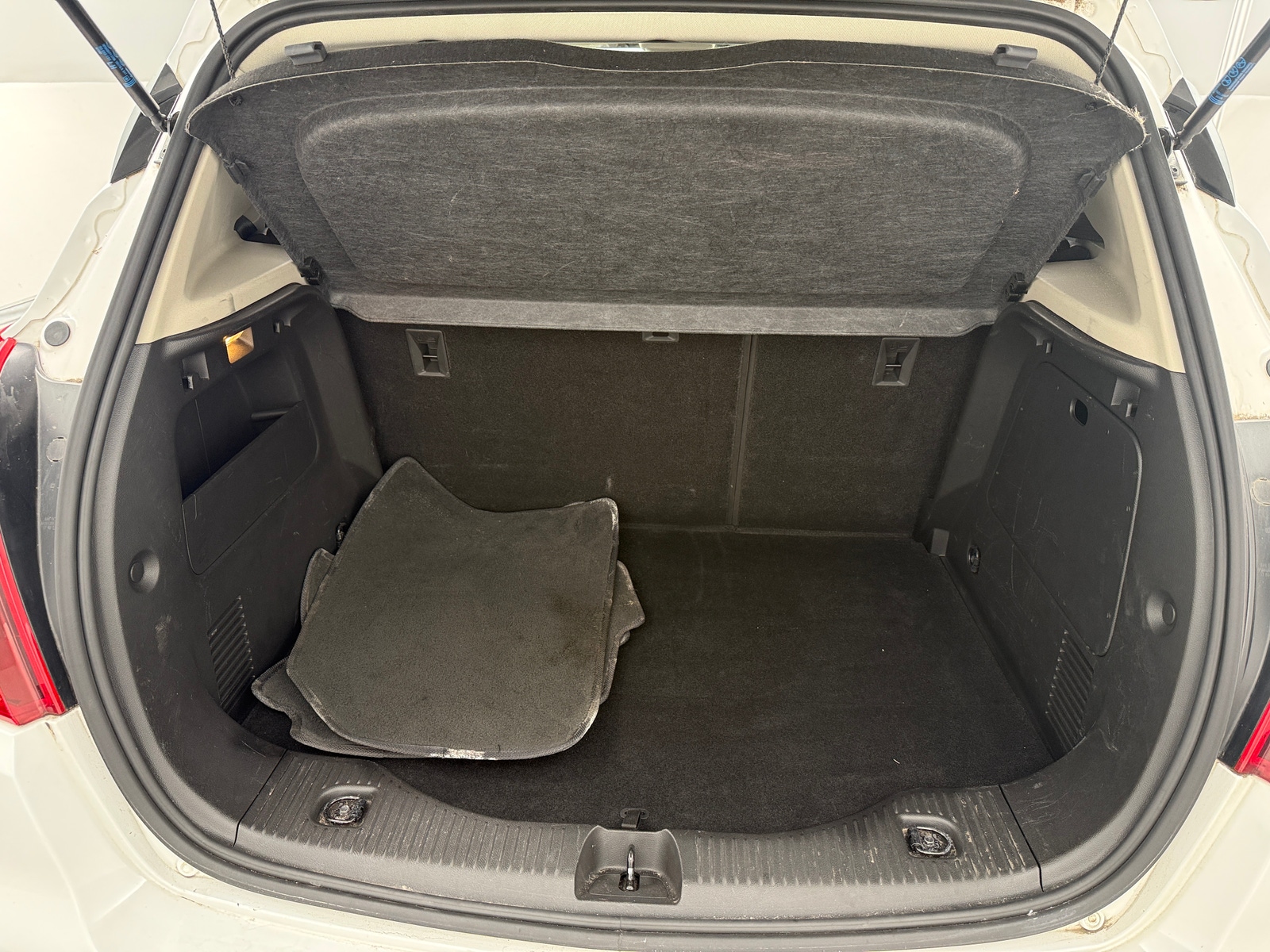 Thumbnail: 2019 Buick Encore - 6