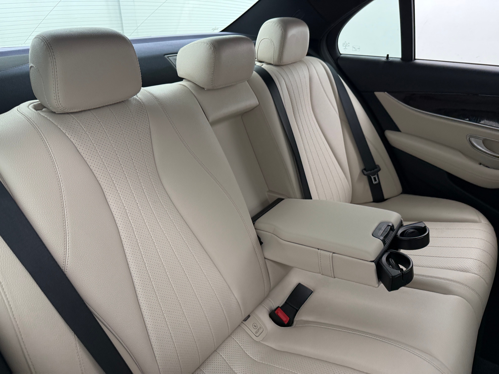 Thumbnail: 2017 Mercedes-Benz E-Class - 5