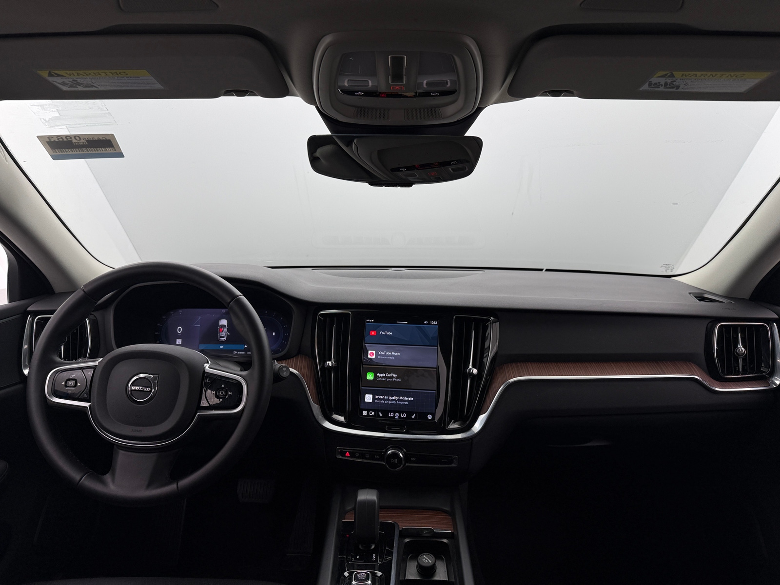 Thumbnail: 2025 Volvo V60 - 2