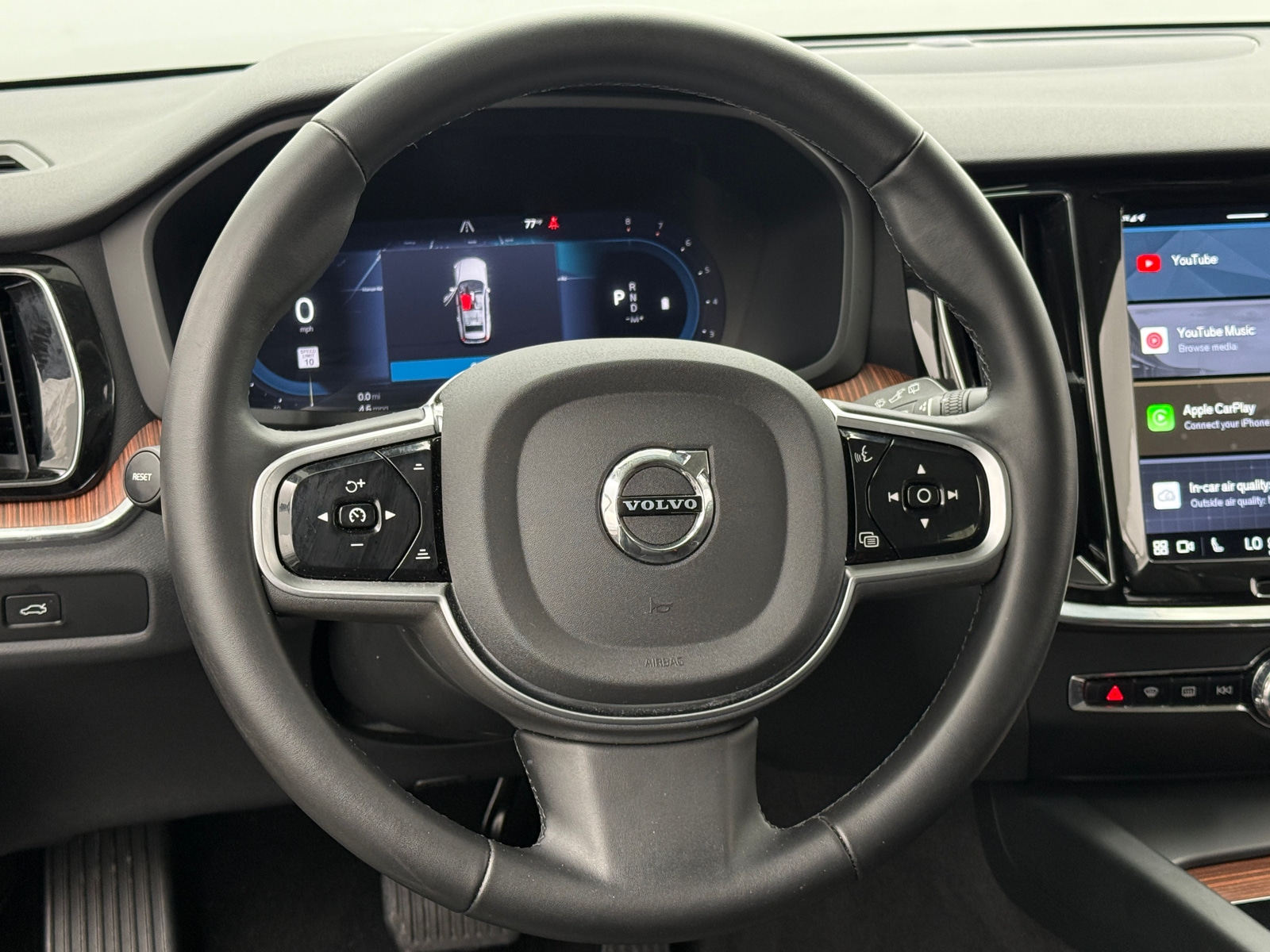 Thumbnail: 2025 Volvo V60 - 4