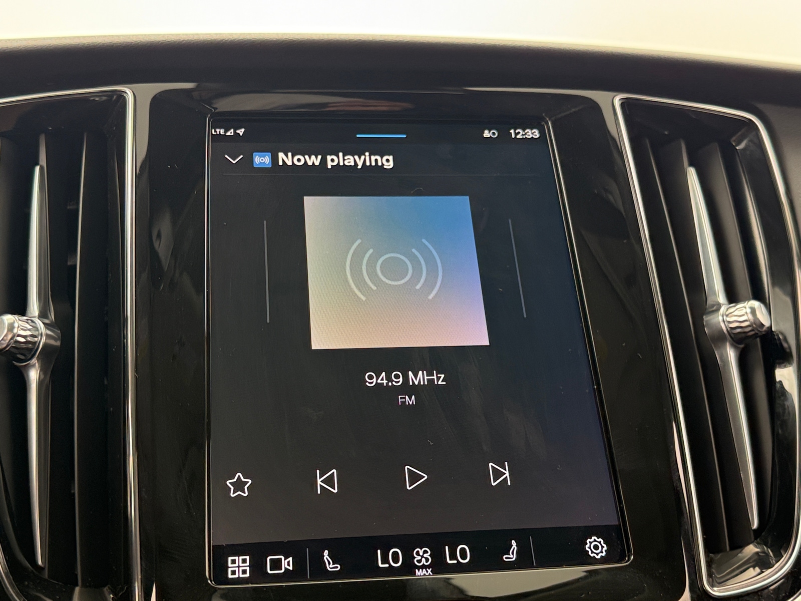 Thumbnail: 2025 Volvo V60 - 3