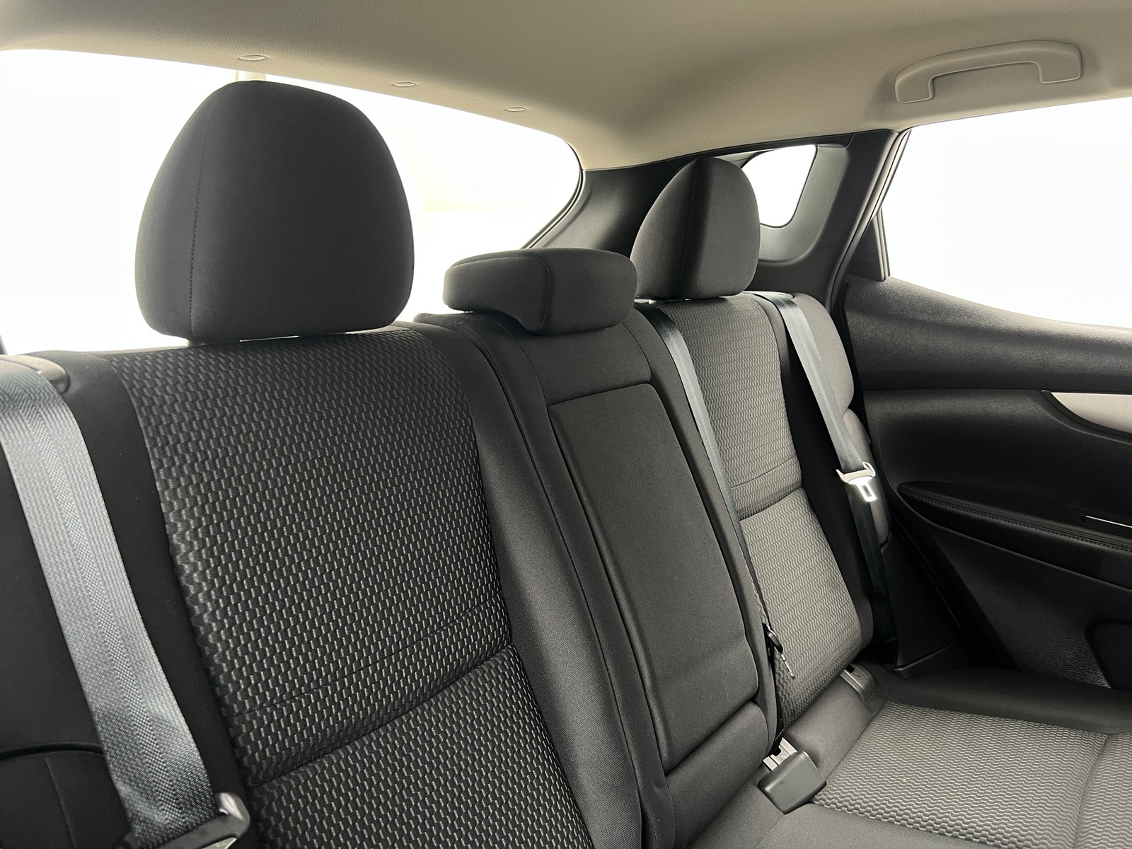 Thumbnail: 2021 Nissan Rogue Sport - 6