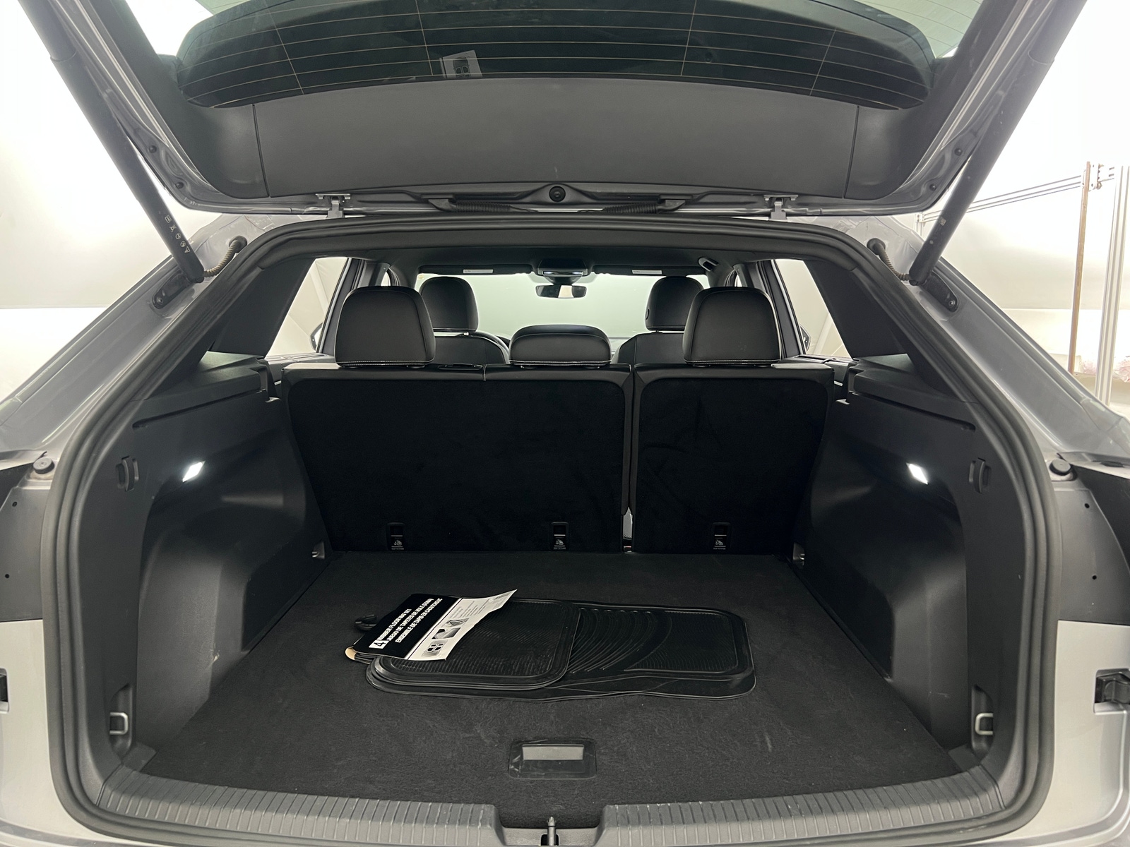 Thumbnail: 2025 Volkswagen Atlas - 6