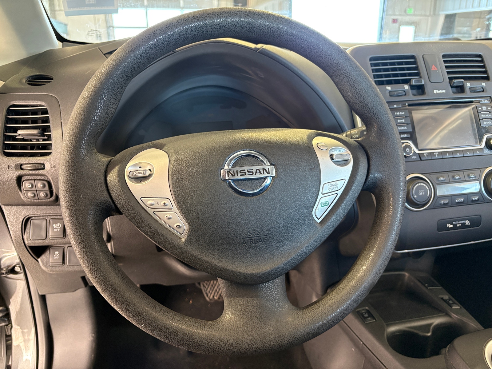 Thumbnail: 2017 Nissan Leaf - 5