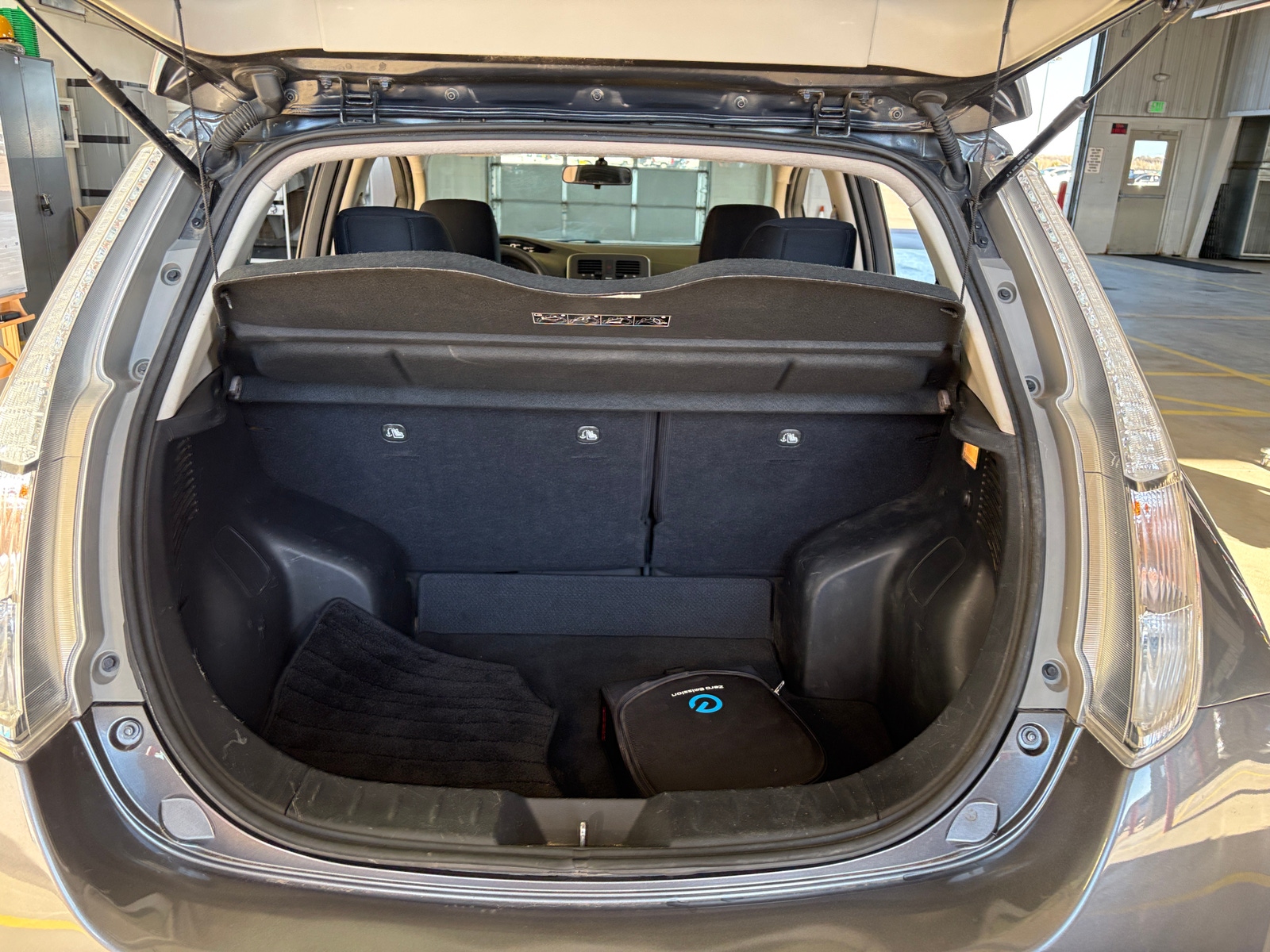 Thumbnail: 2017 Nissan Leaf - 7