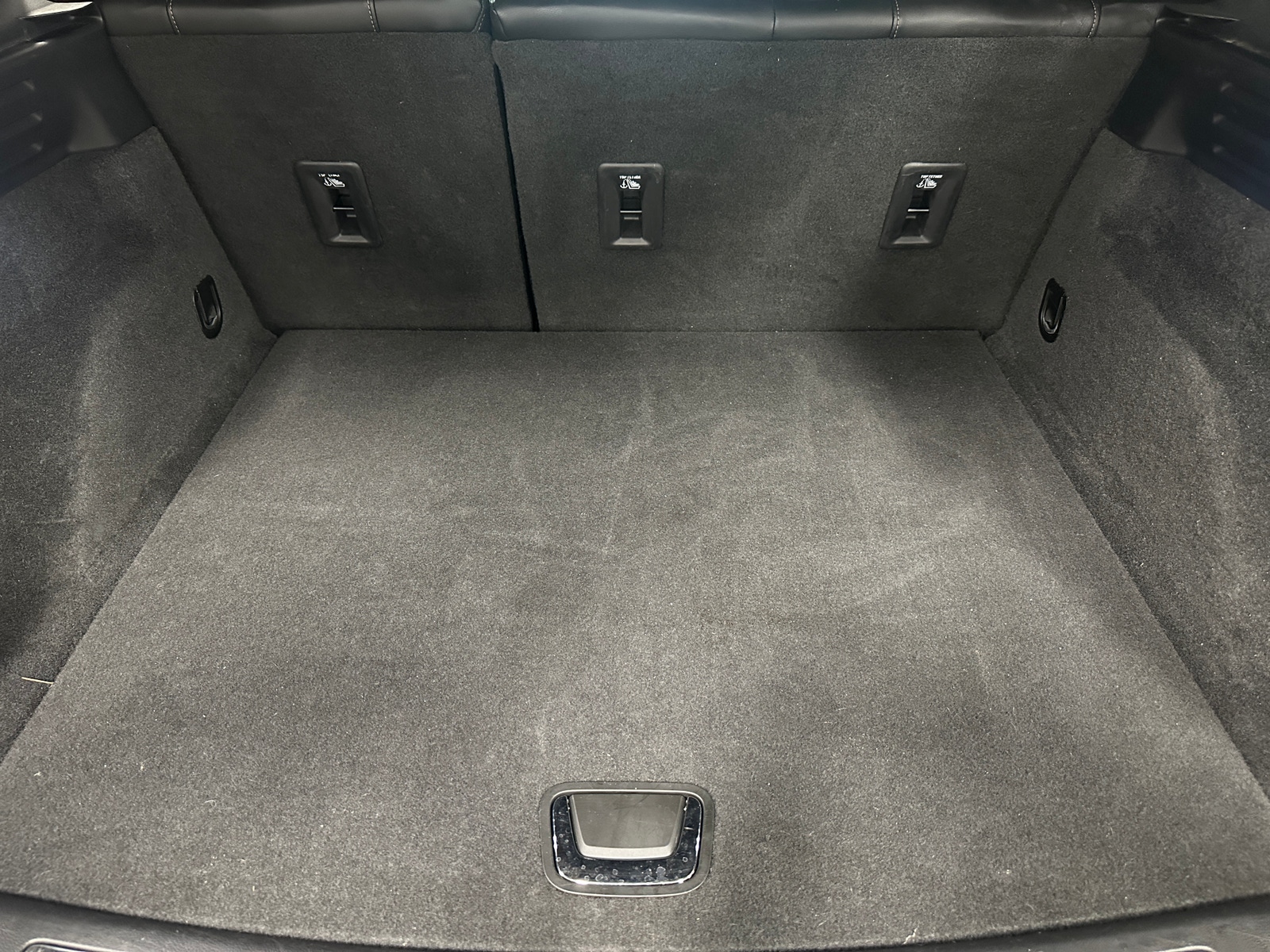 Thumbnail: 2019 Cadillac XT4 - 6