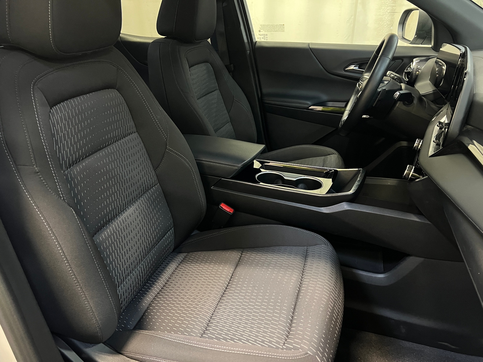 Thumbnail: 2025 Chevrolet Equinox - 2