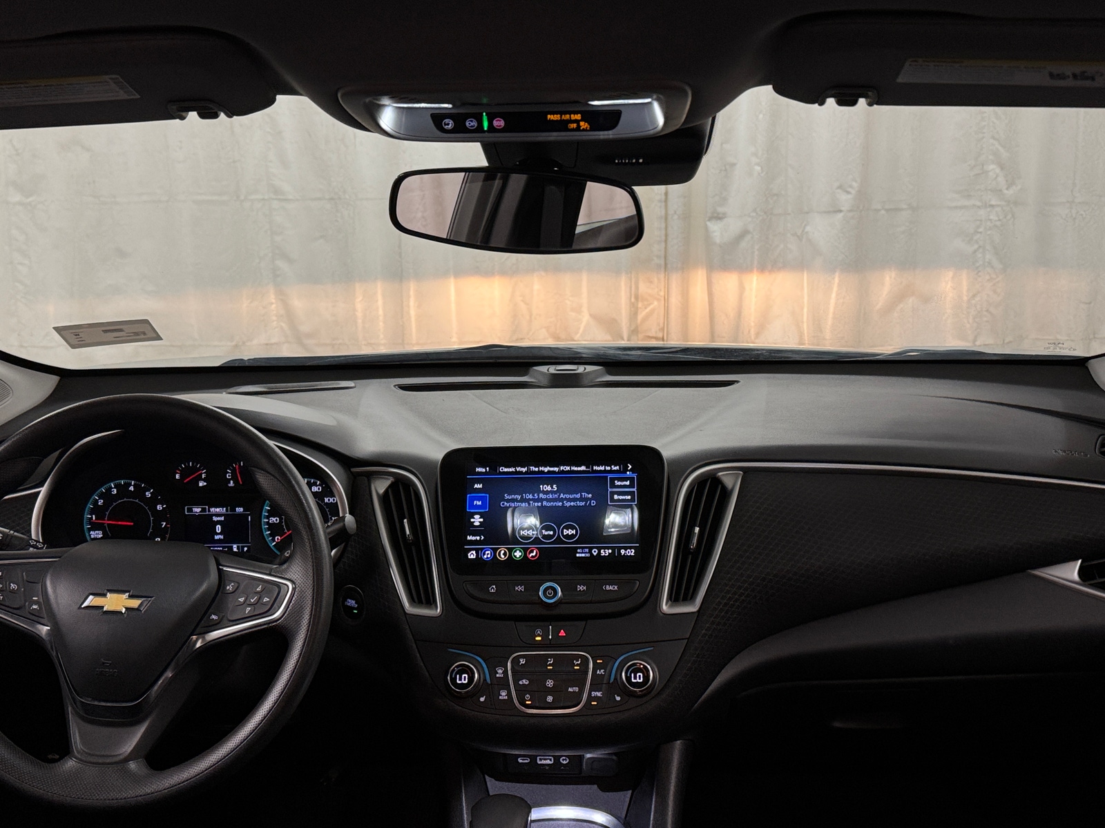 Thumbnail: 2024 Chevrolet Malibu - 3