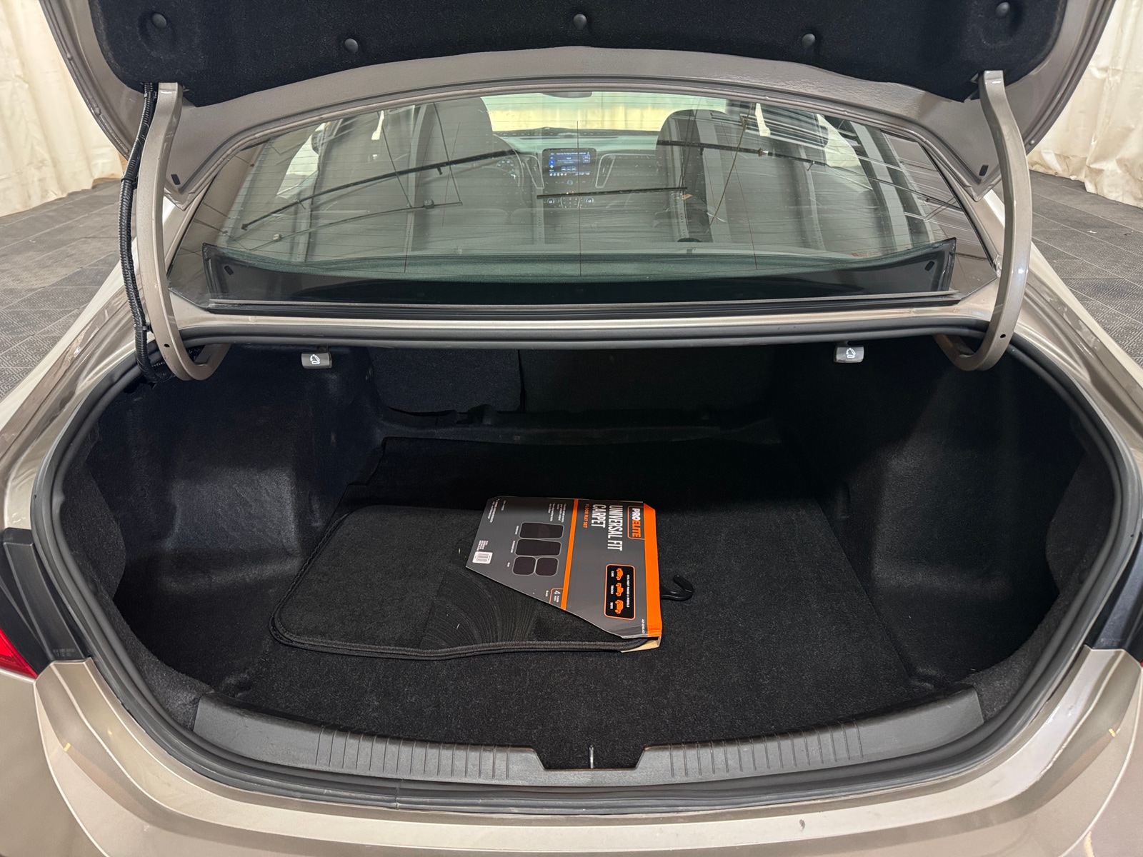 Thumbnail: 2024 Chevrolet Malibu - 7