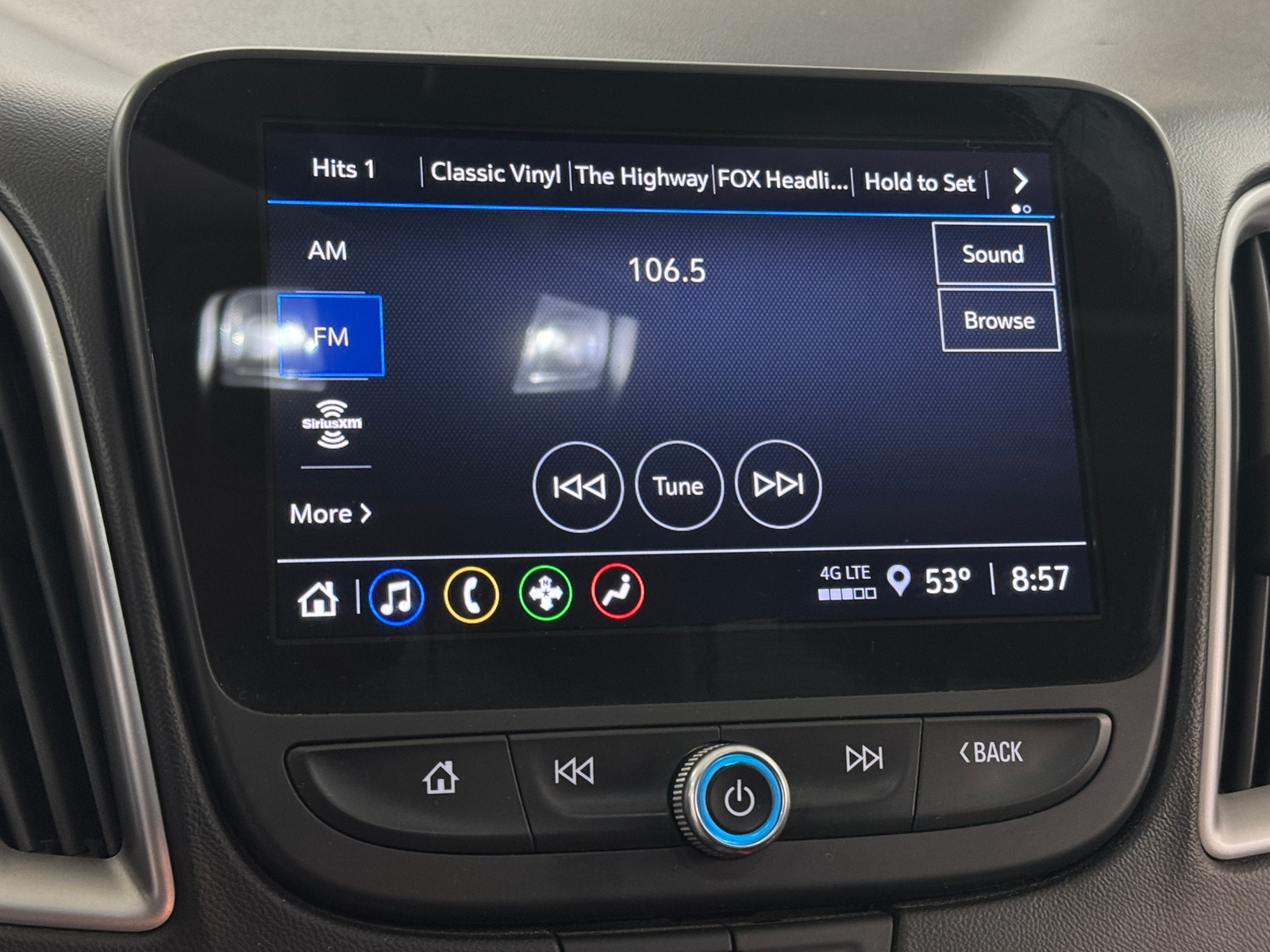 Thumbnail: 2024 Chevrolet Malibu - 4