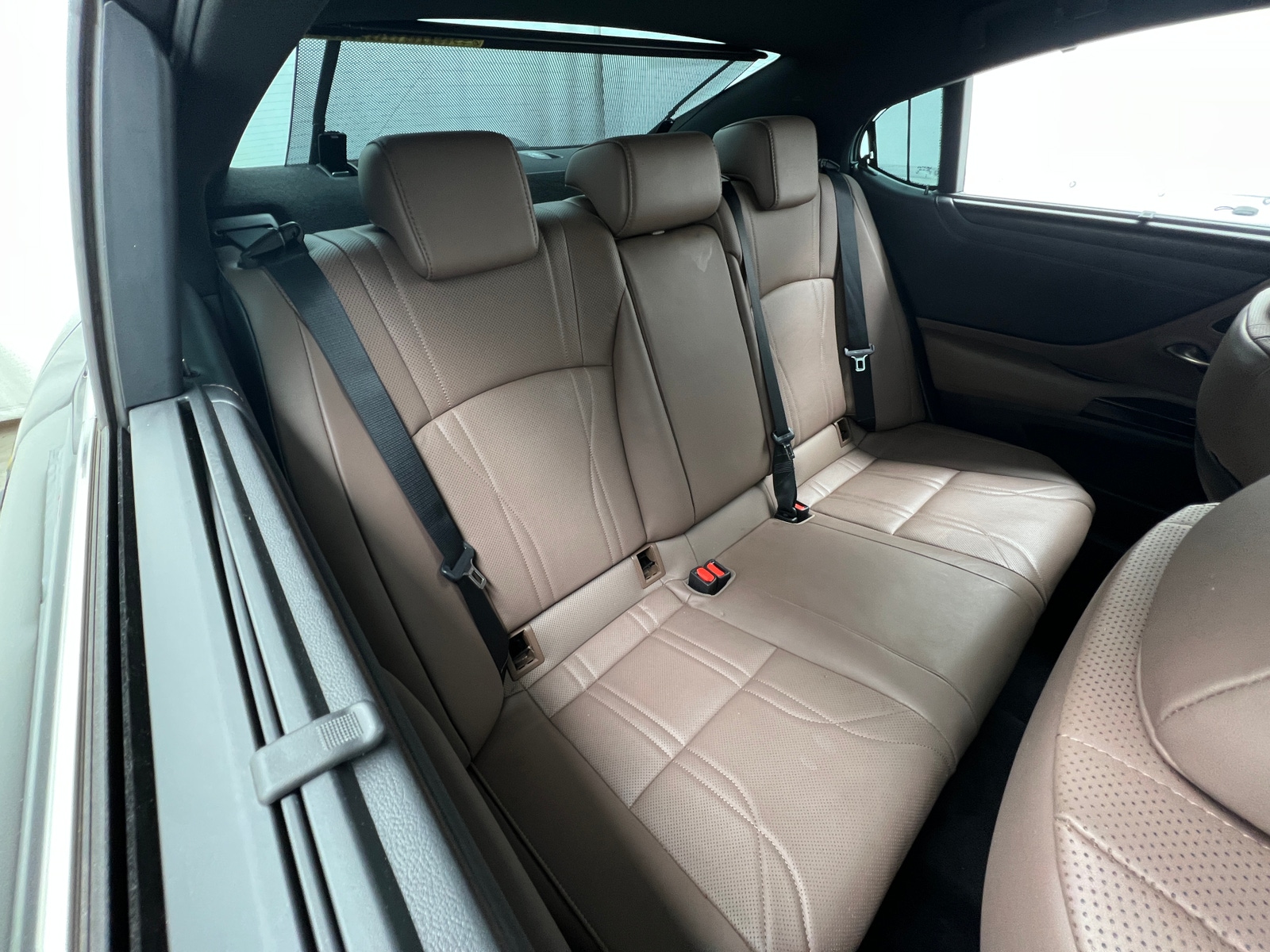 Thumbnail: 2022 Lexus ES - 5