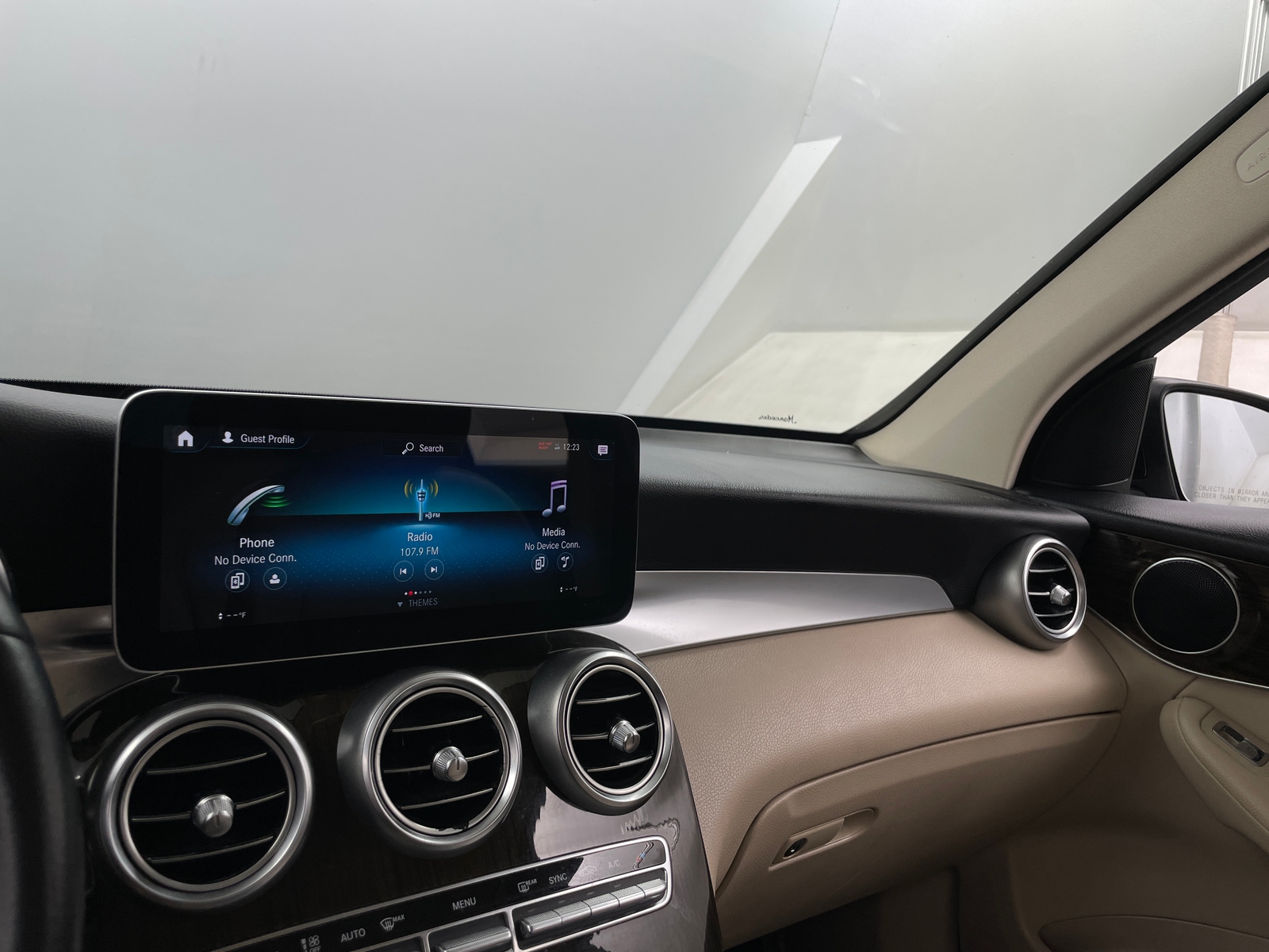 Thumbnail: 2020 Mercedes-Benz GLC - 3