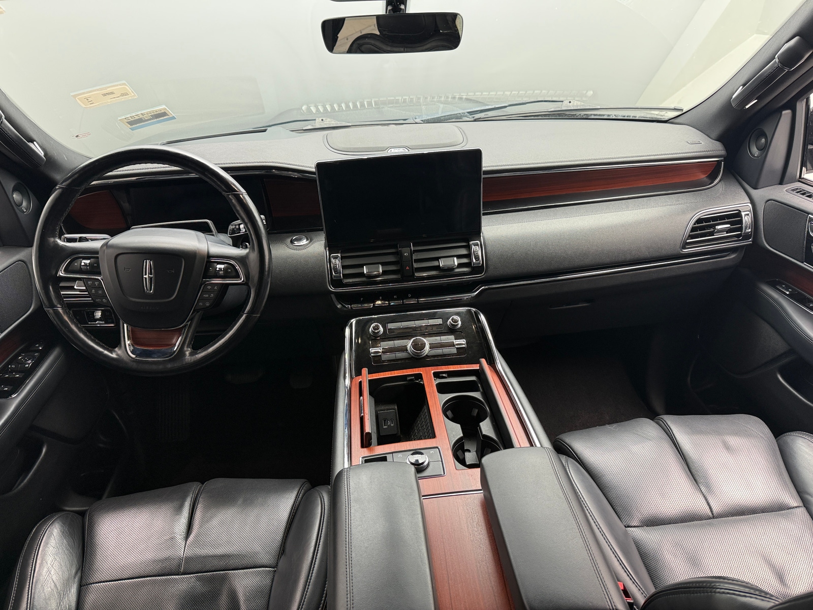 Thumbnail: 2022 Lincoln Navigator - 2