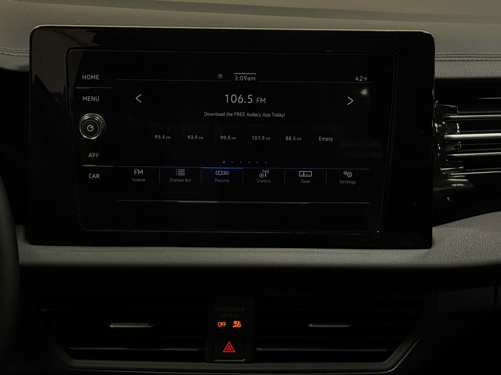 Thumbnail: 2025 Volkswagen Jetta - 4