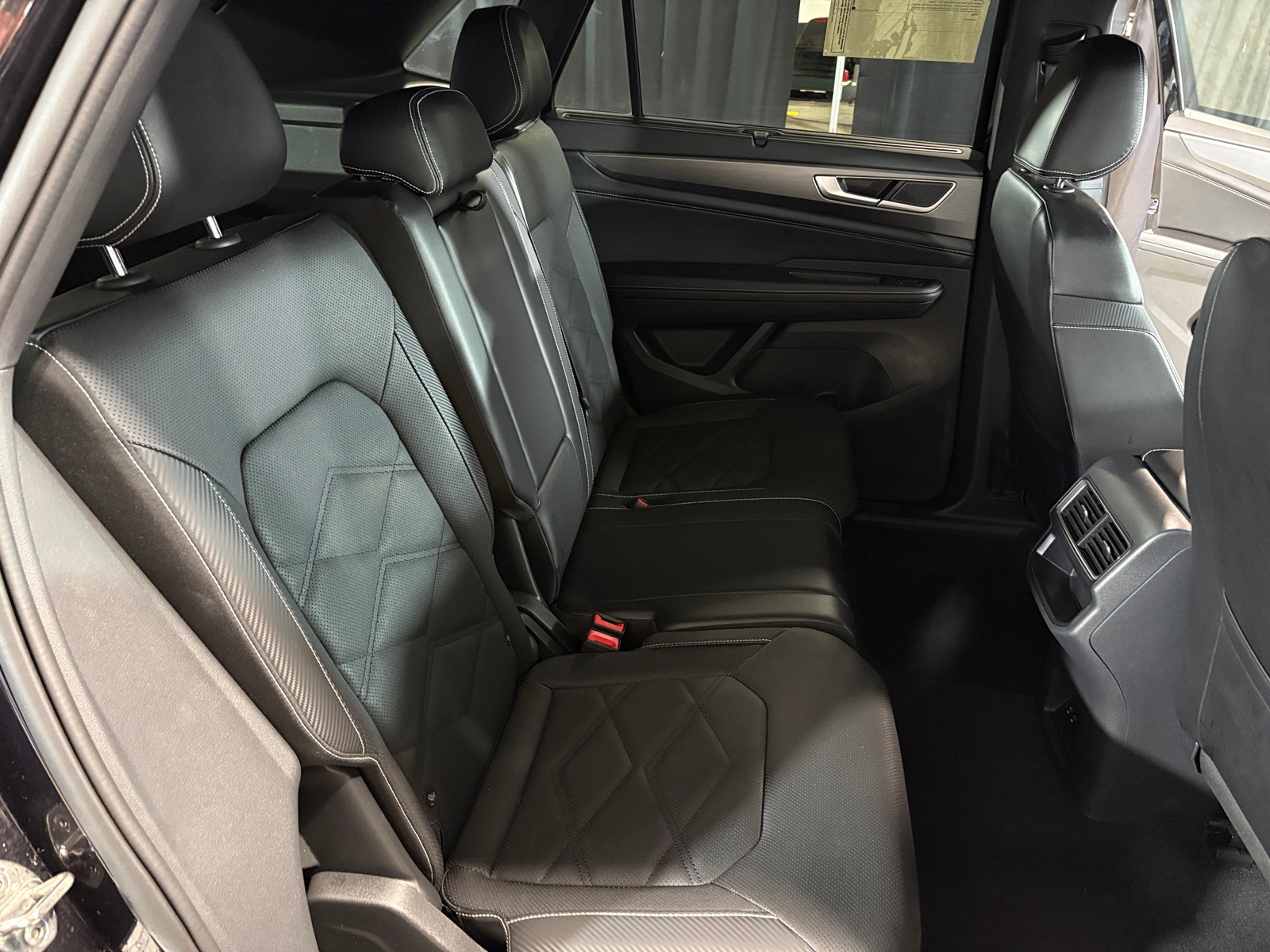 Thumbnail: 2024 Volkswagen Atlas - 5