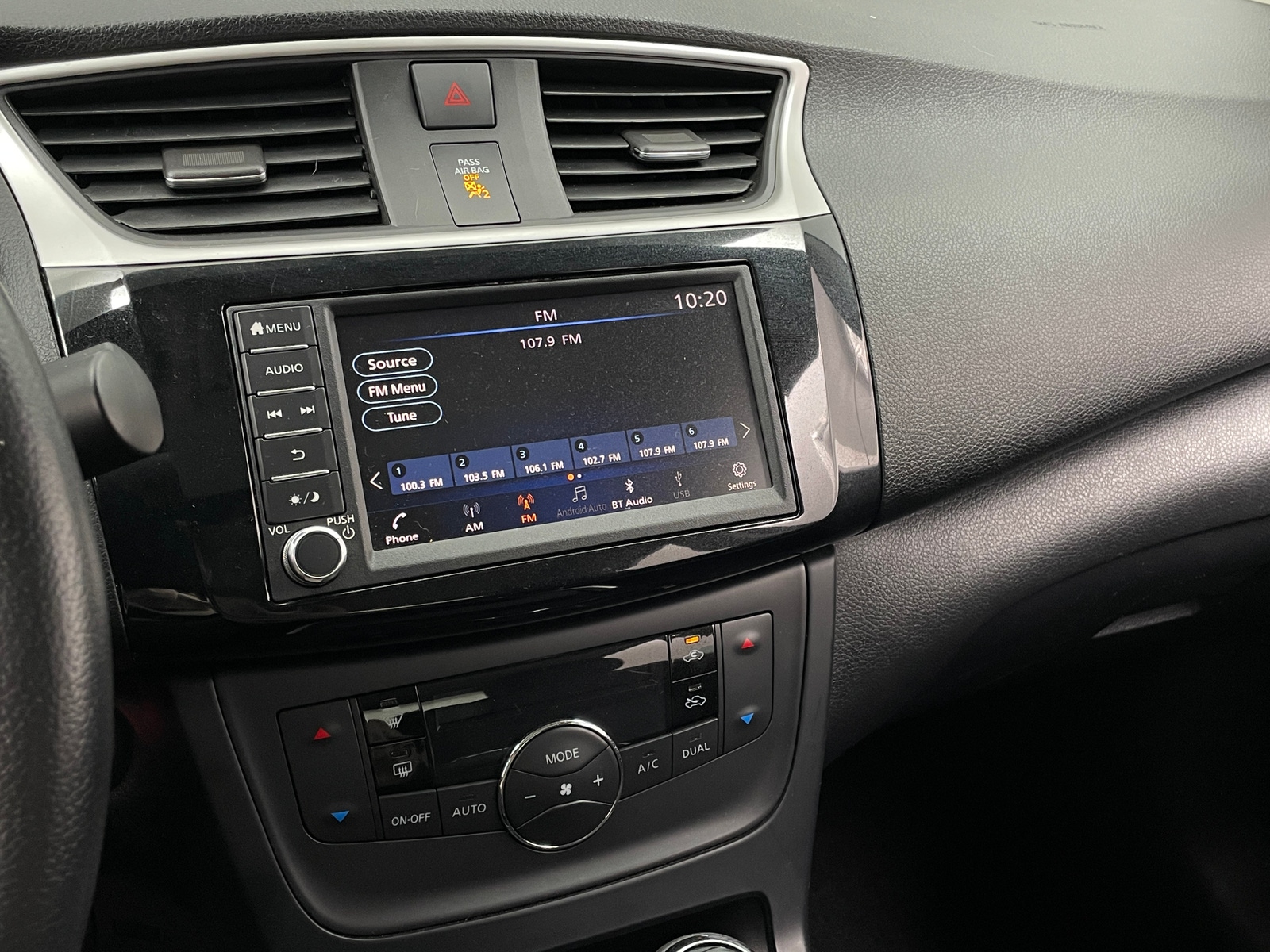 Thumbnail: 2019 Nissan Sentra - 4