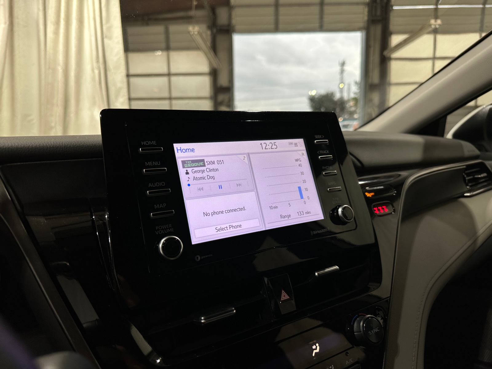 Thumbnail: 2023 Toyota Camry - 4