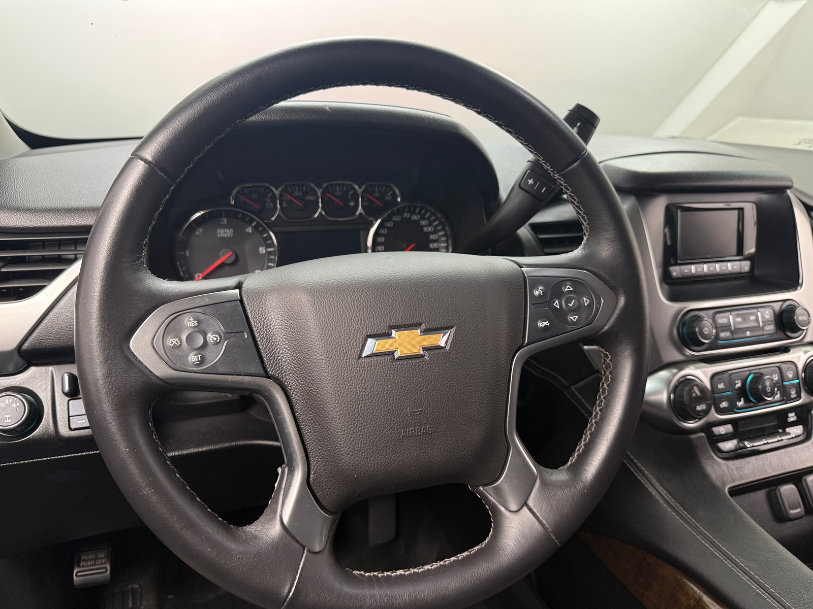 Thumbnail: 2015 Chevrolet Suburban - 5