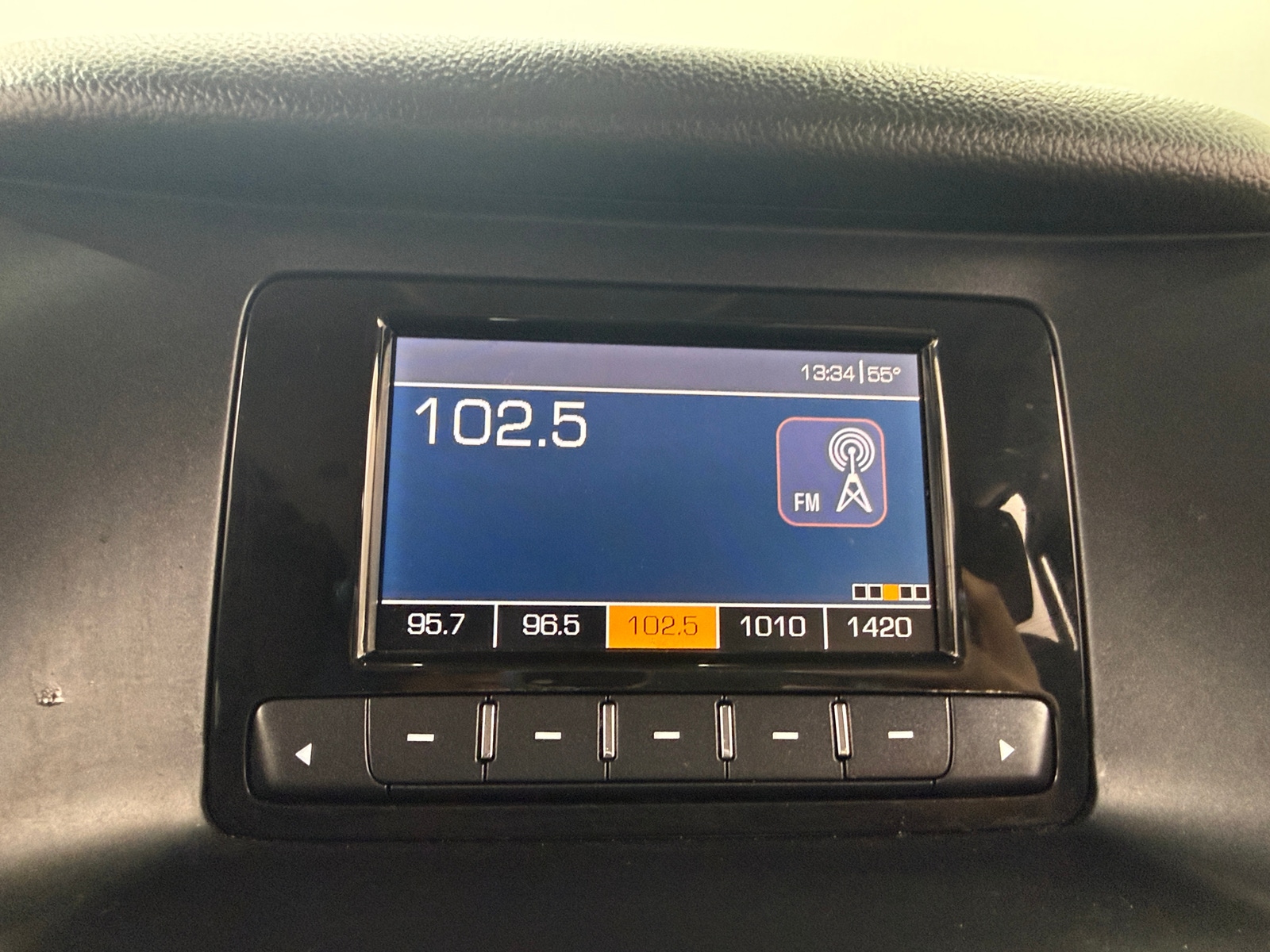 Thumbnail: 2015 Chevrolet Suburban - 4