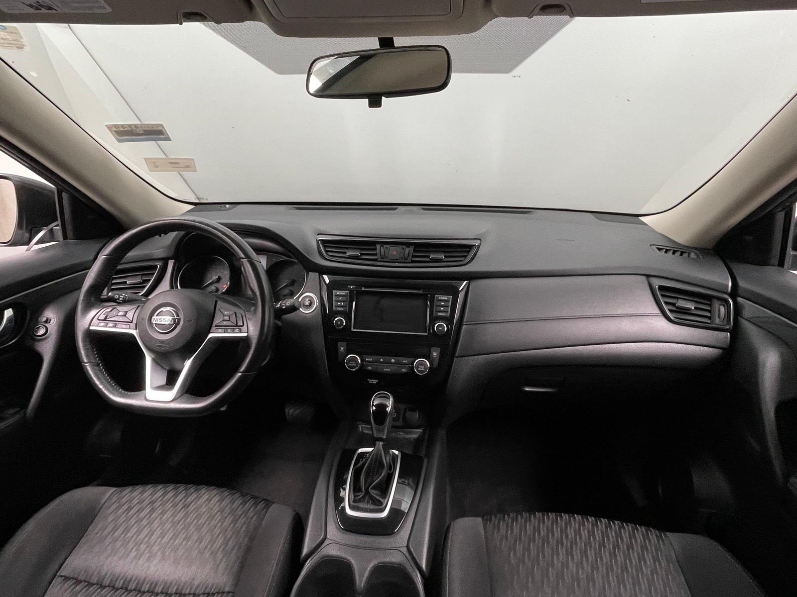 Thumbnail: 2018 Nissan Rogue - 3