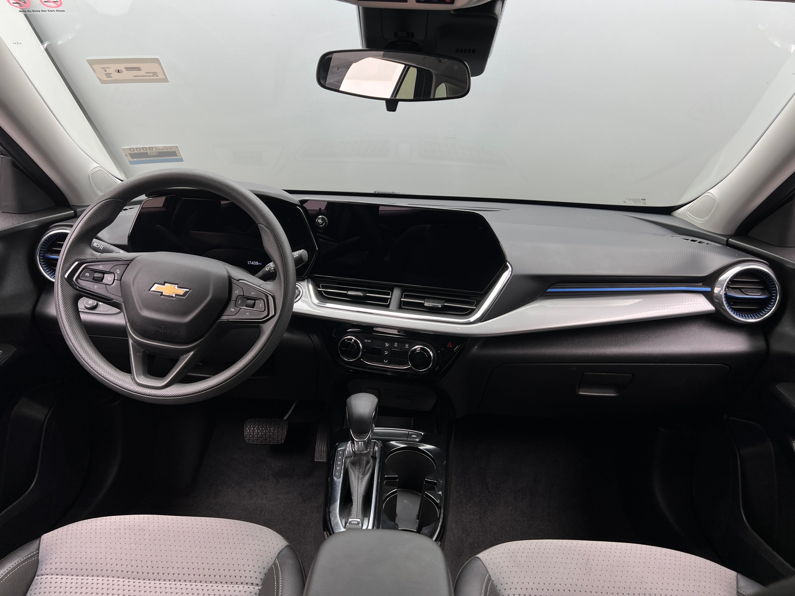 Thumbnail: 2025 Chevrolet Trax - 3