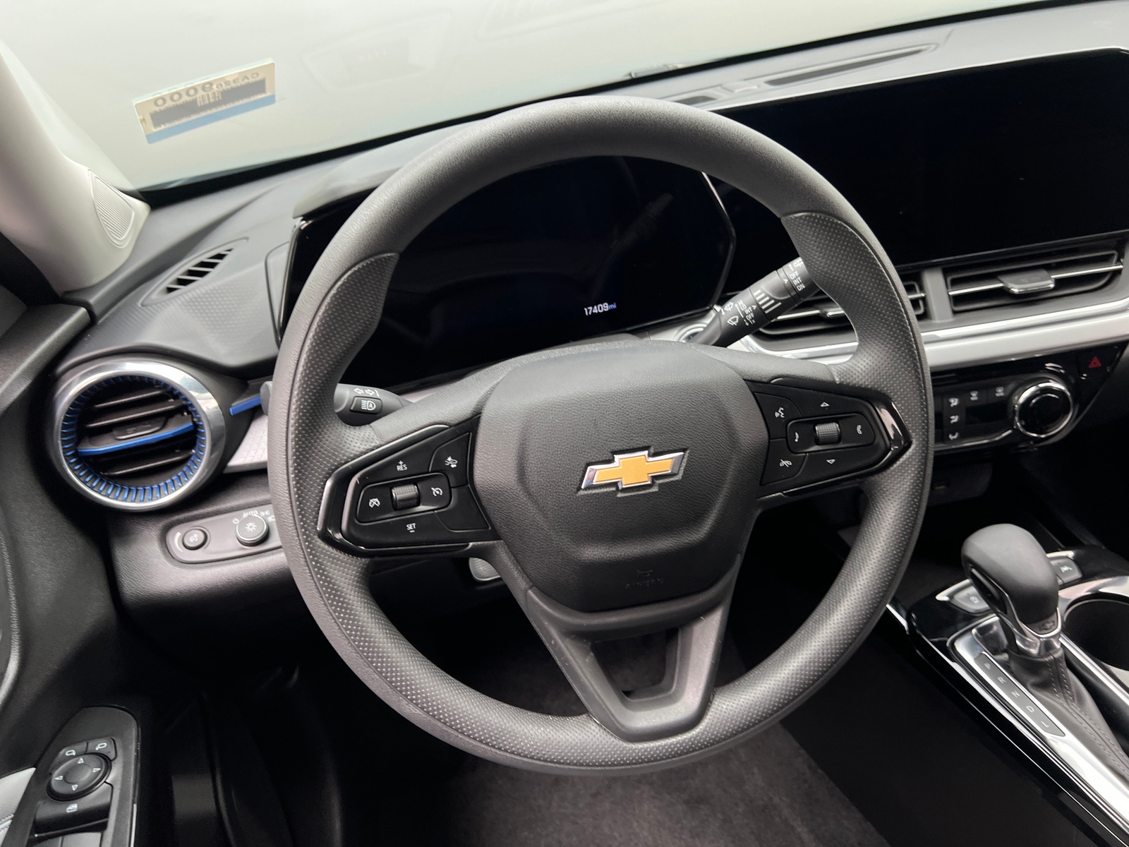 Thumbnail: 2025 Chevrolet Trax - 5