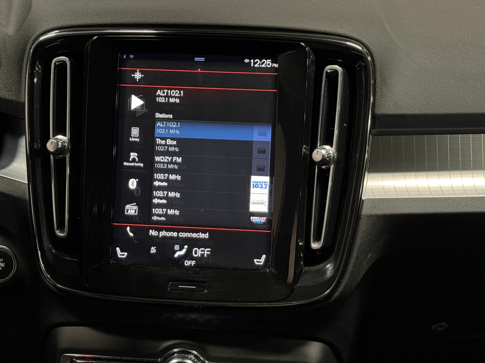 Thumbnail: 2020 Volvo XC40 - 4